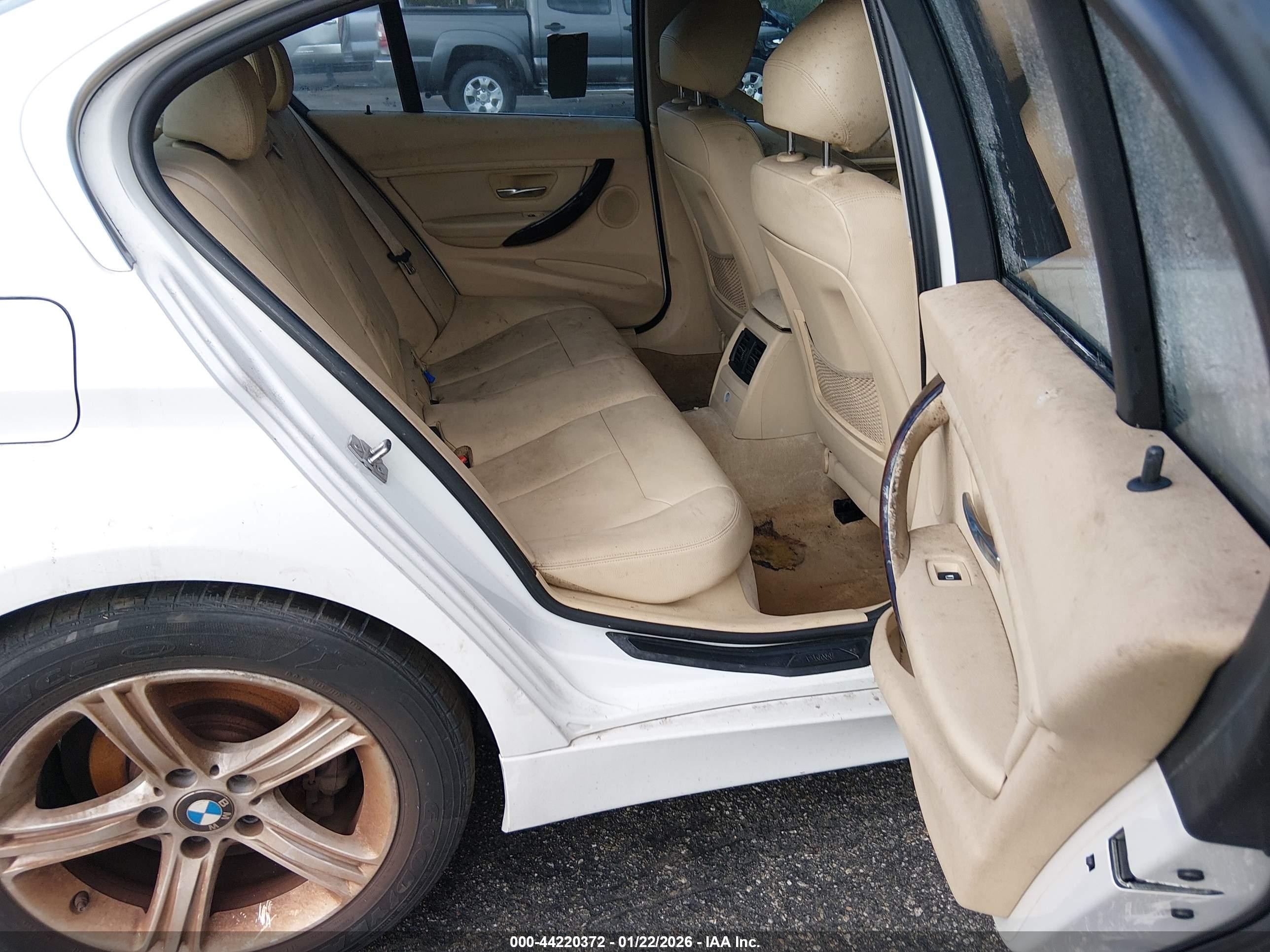 2015 Bmw 328i   White vin: WBA3A5C50FF606271