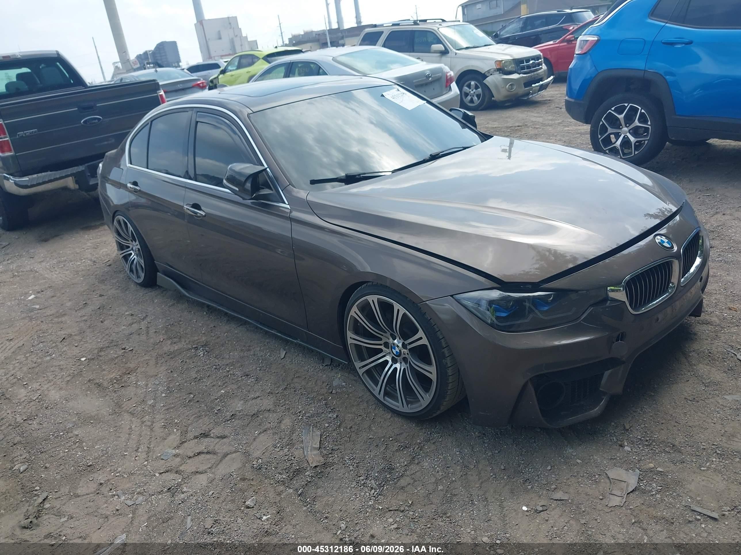 2013 Bmw 328i   Коричневый vin: WBA3A5C51DF356939