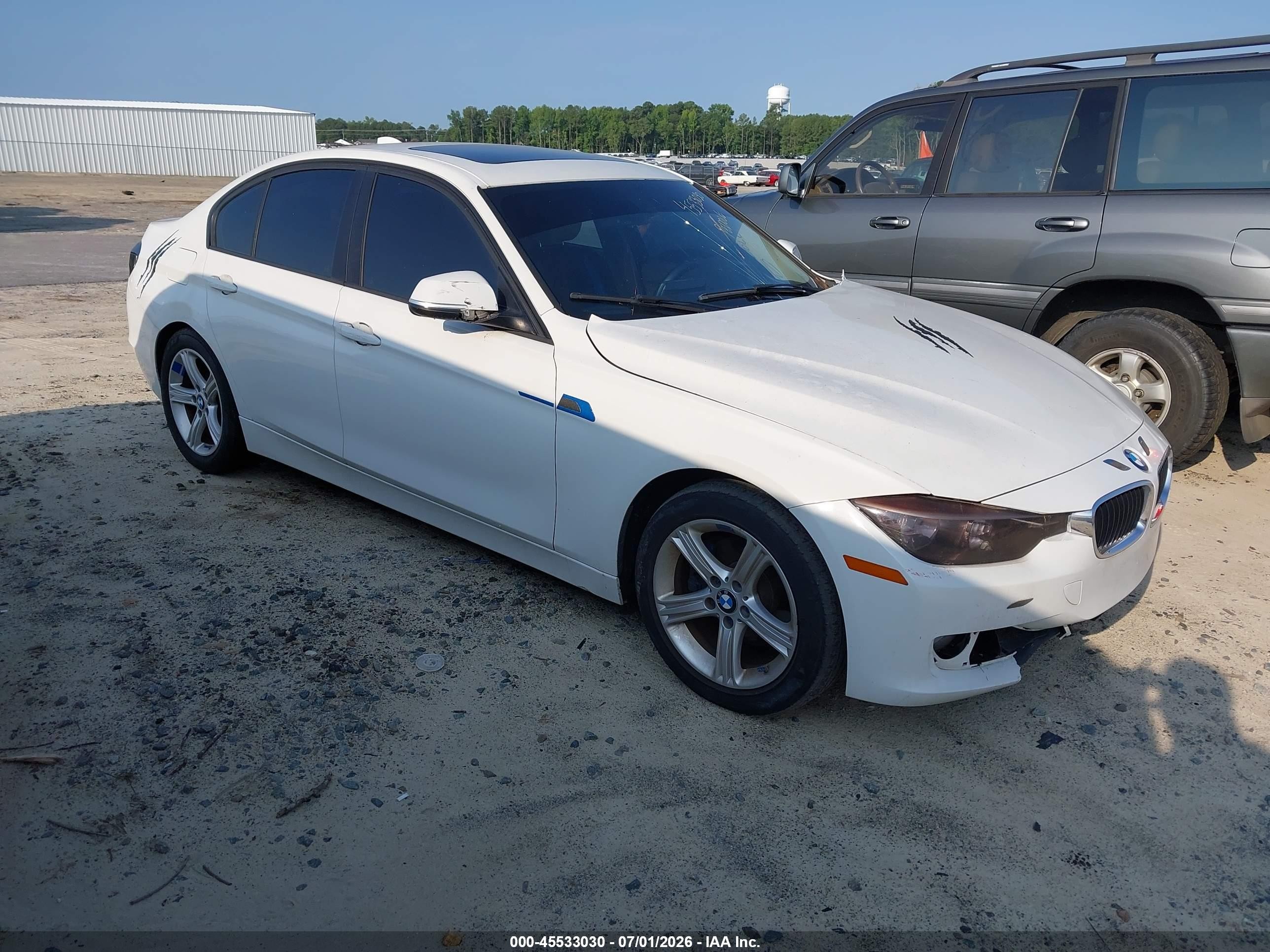 2013 Bmw 328i   White vin: WBA3A5C51DF600394