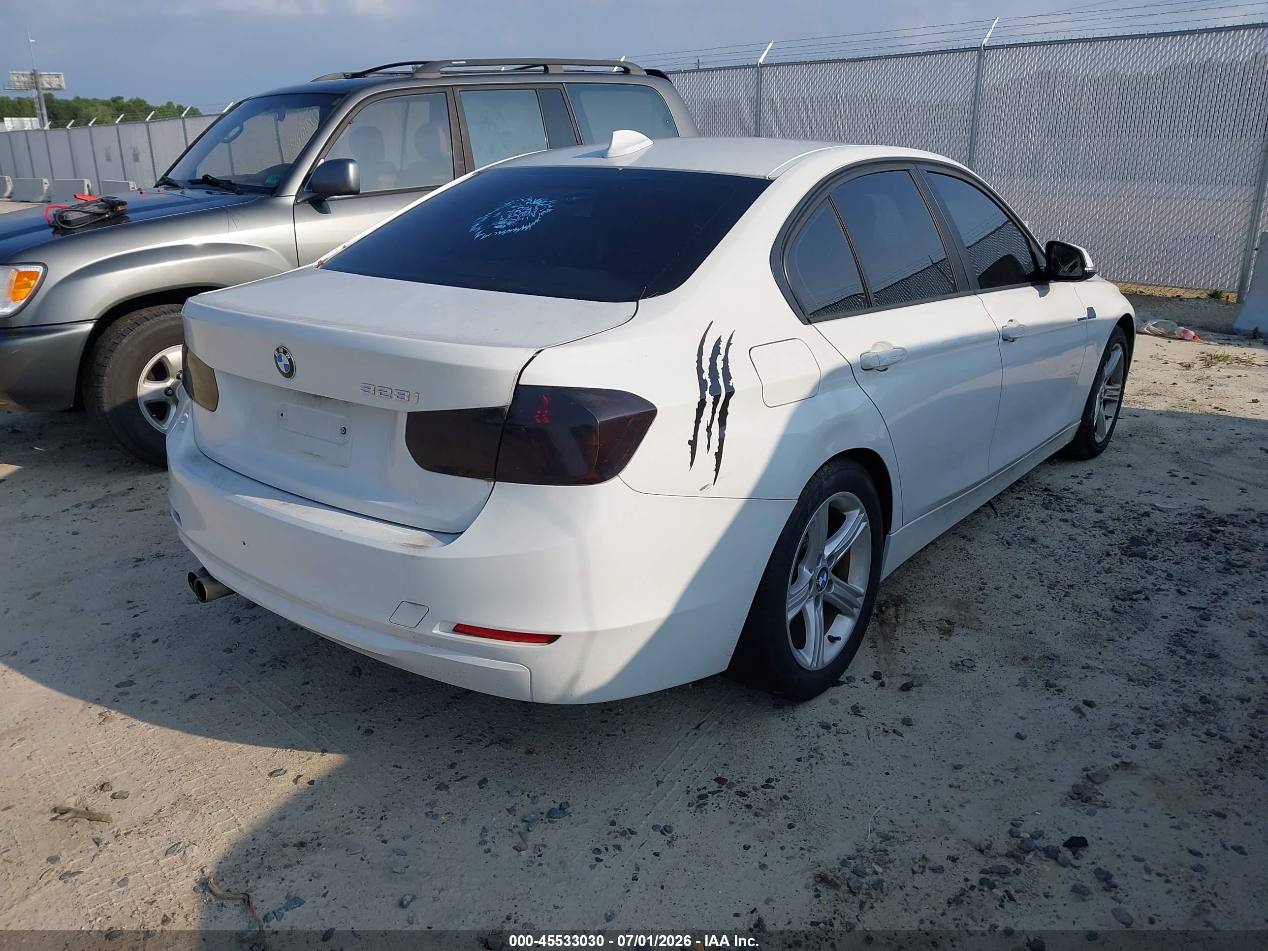2013 Bmw 328i   White vin: WBA3A5C51DF600394