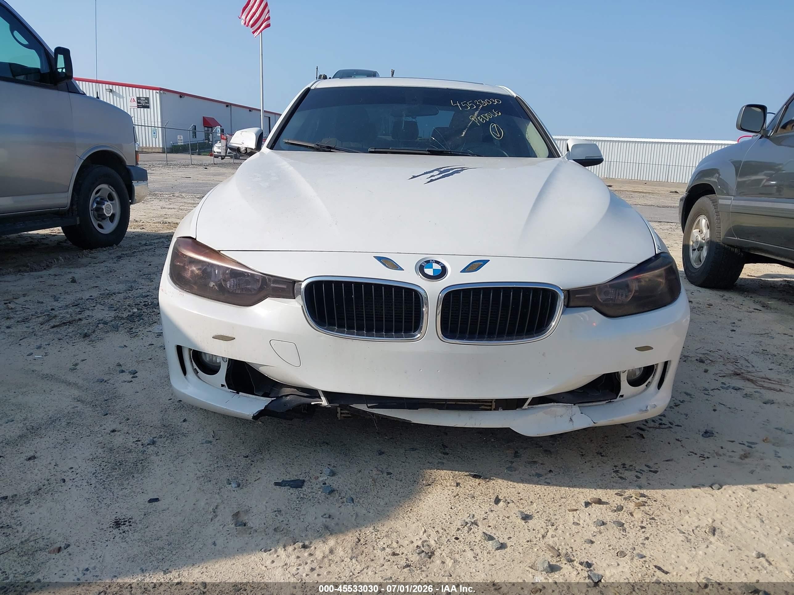 2013 Bmw 328i   White vin: WBA3A5C51DF600394