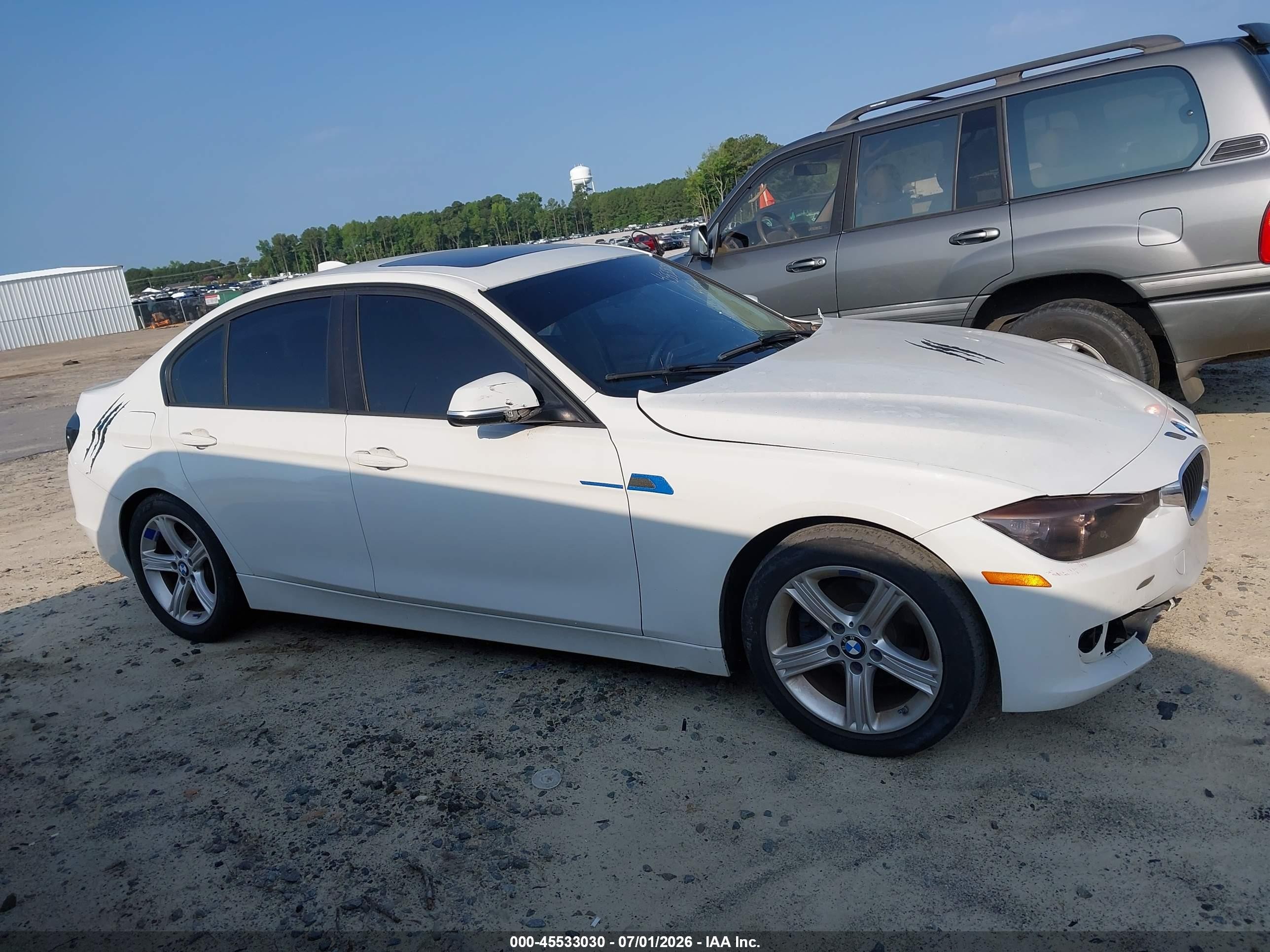2013 Bmw 328i   White vin: WBA3A5C51DF600394