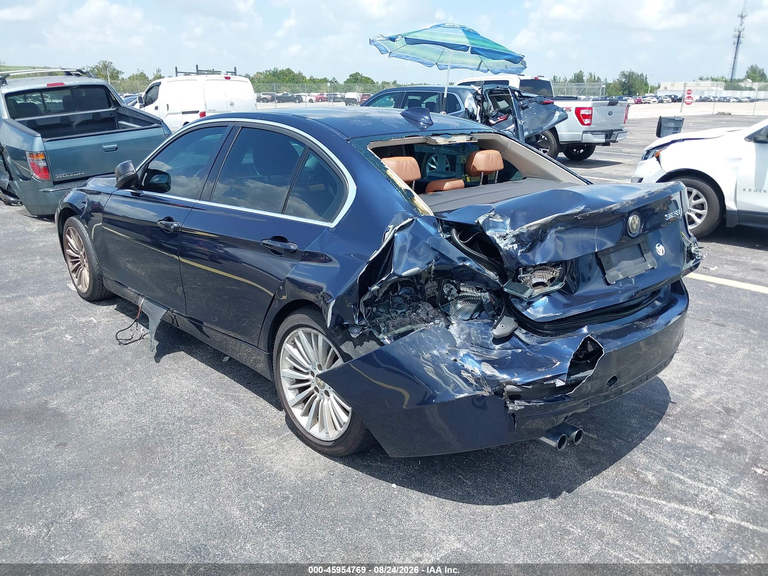 2012 Bmw 328i   Blue vin: WBA3A5C52CF347424