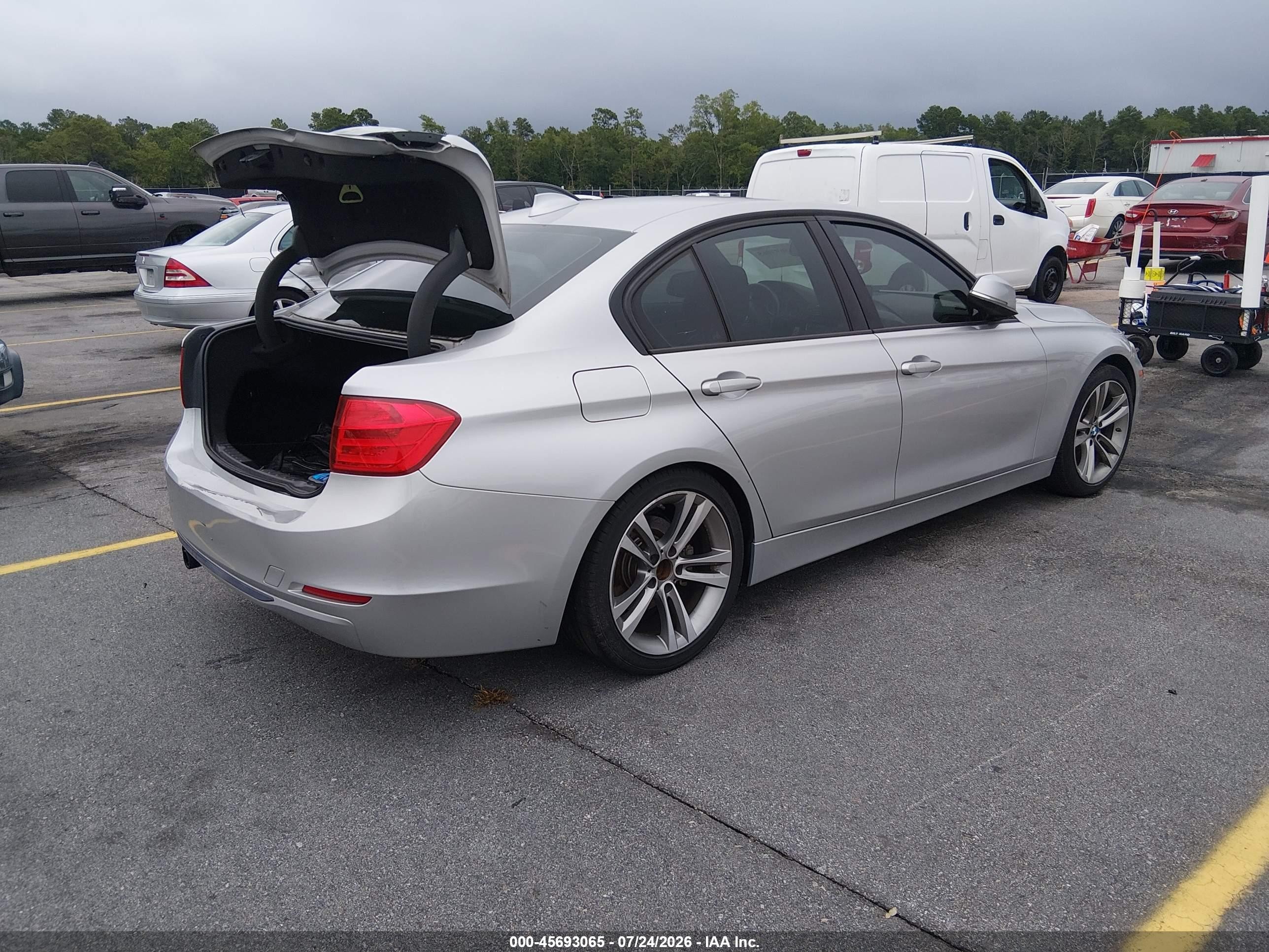 2012 Bmw 328i   Silver vin: WBA3A5C52CF347763