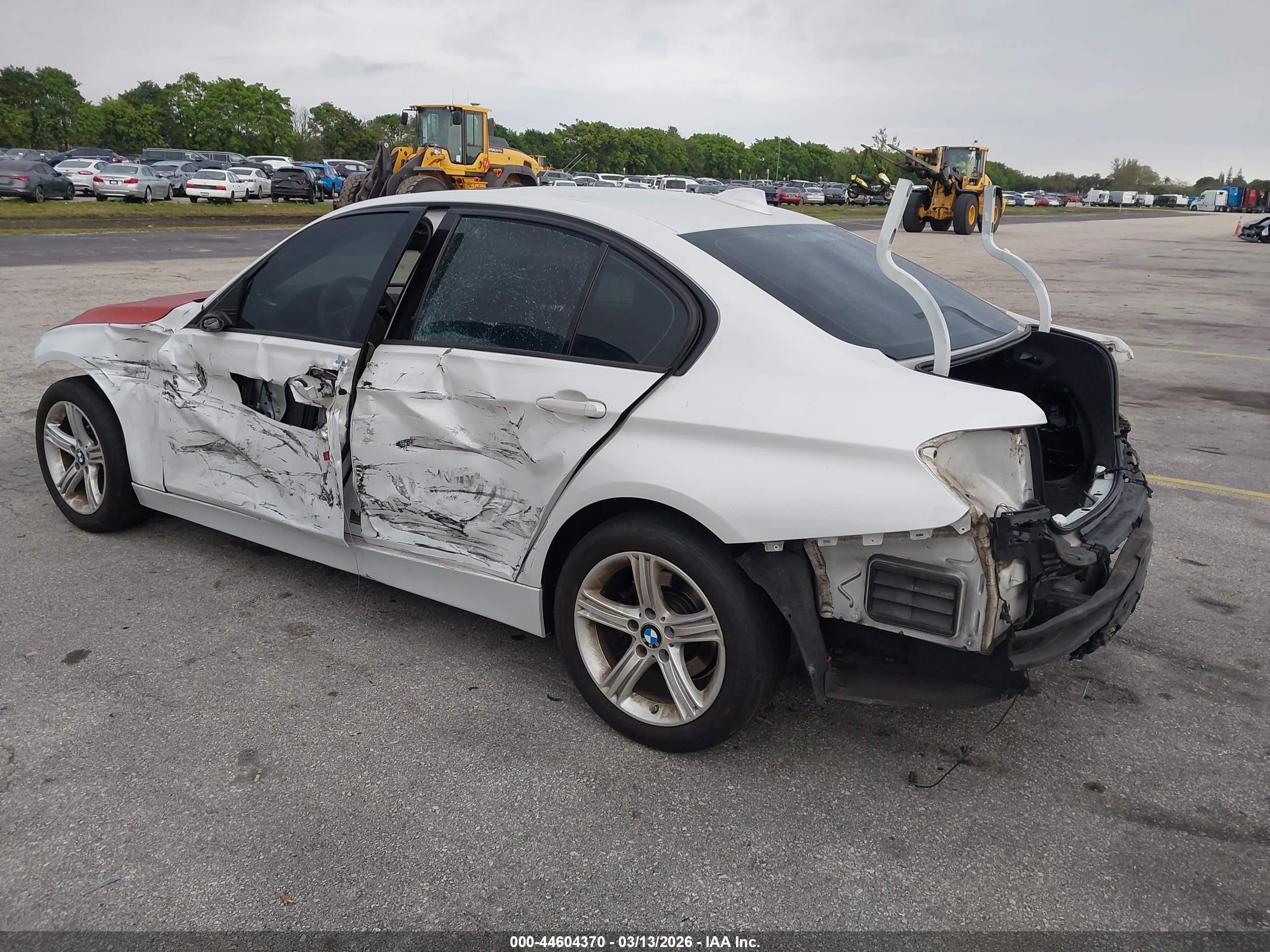 2013 Bmw 328i   White vin: WBA3A5C52DF356609