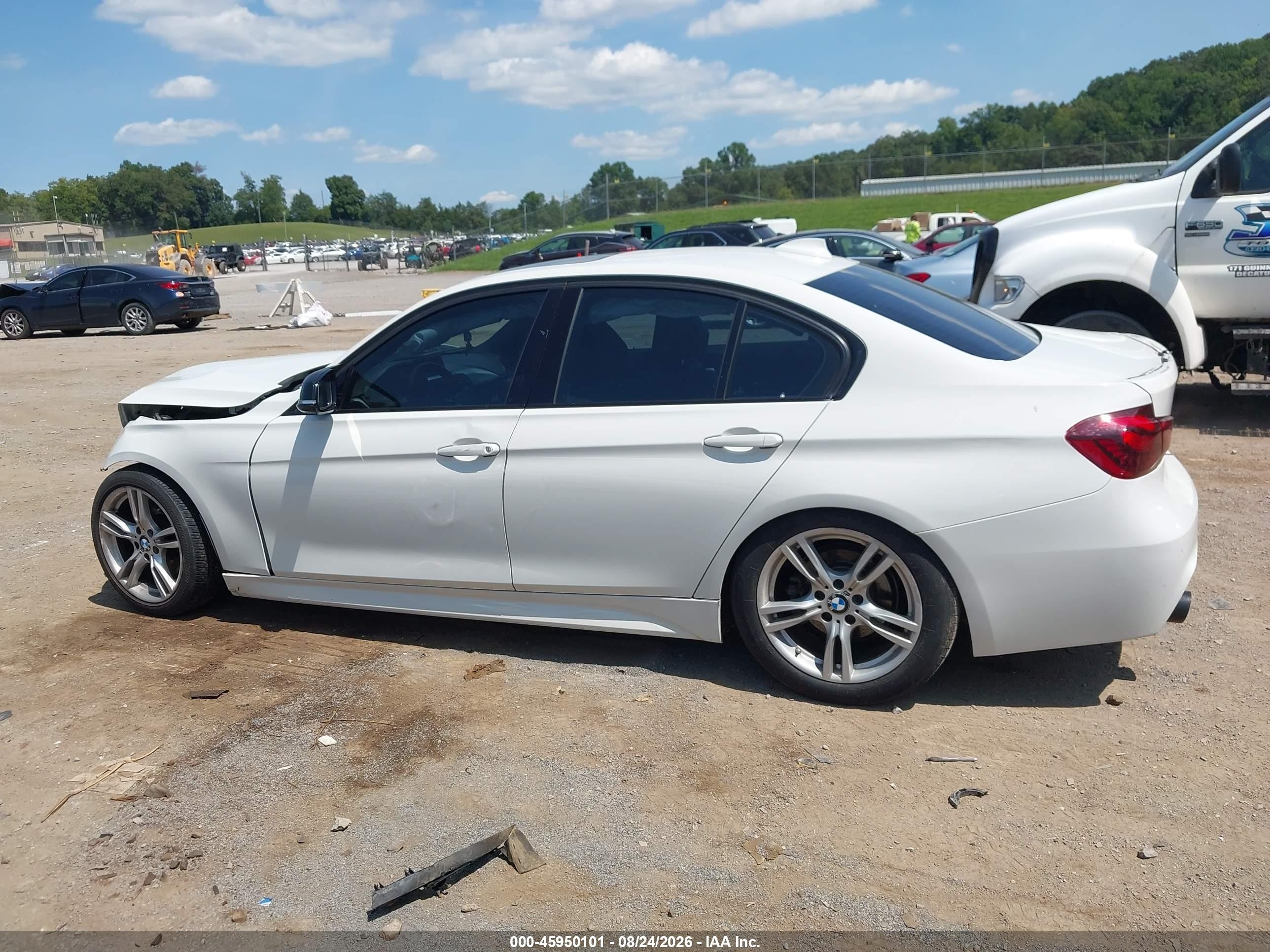 2013 Bmw 328i   White vin: WBA3A5C52DF359851