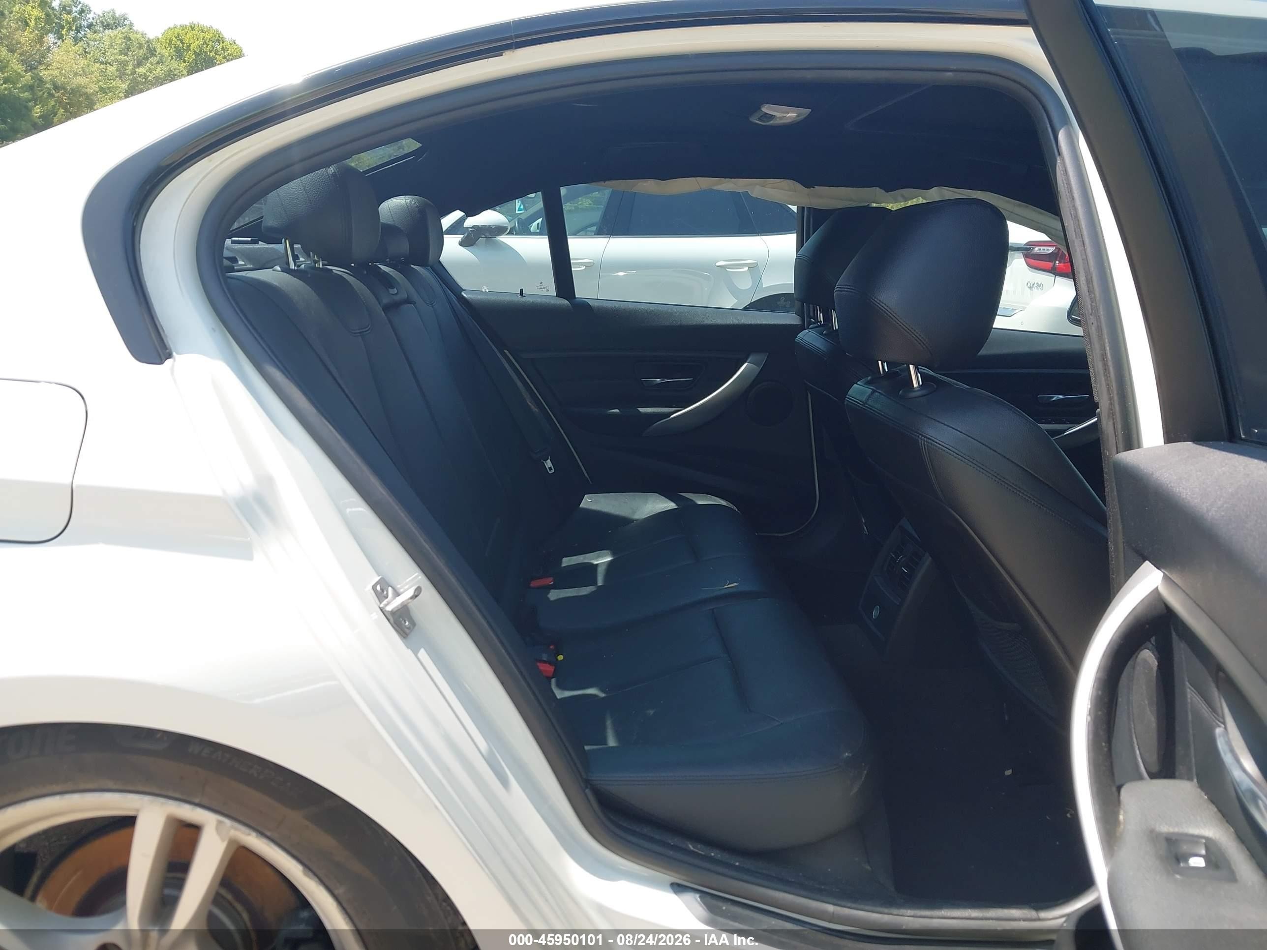 2013 Bmw 328i   White vin: WBA3A5C52DF359851