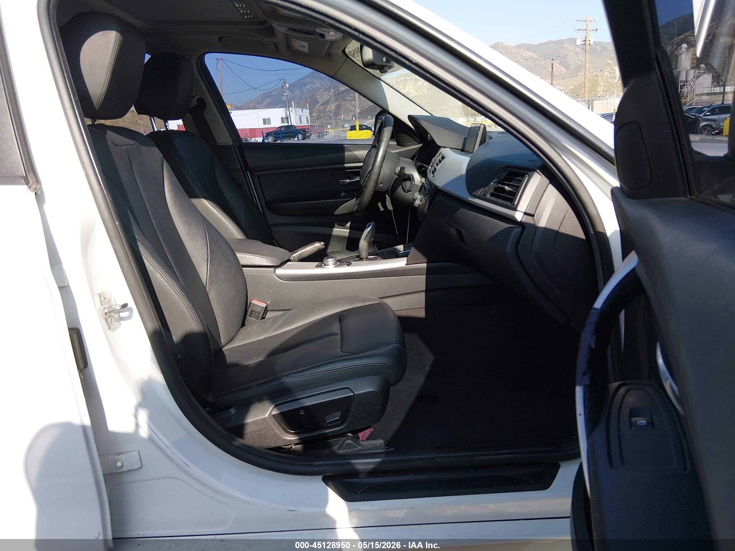 2013 Bmw 328i   White vin: WBA3A5C52DF603725