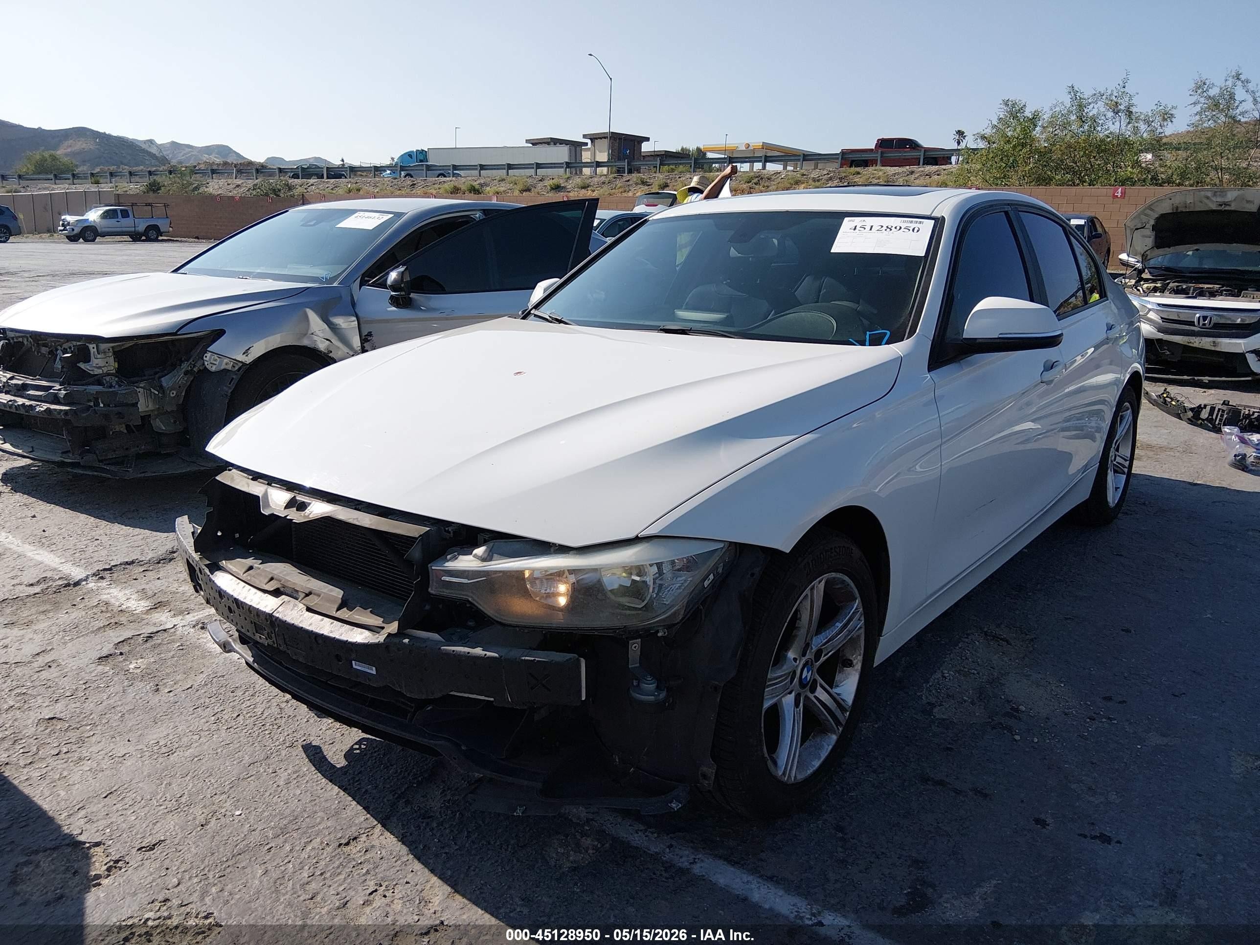 2013 Bmw 328i   White vin: WBA3A5C52DF603725