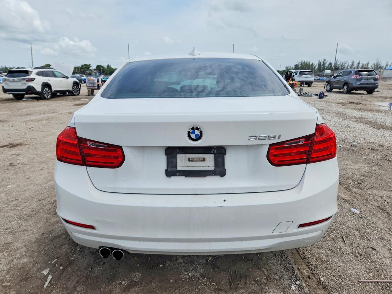 2014 Bmw 328 I White vin: WBA3A5C52EF605105