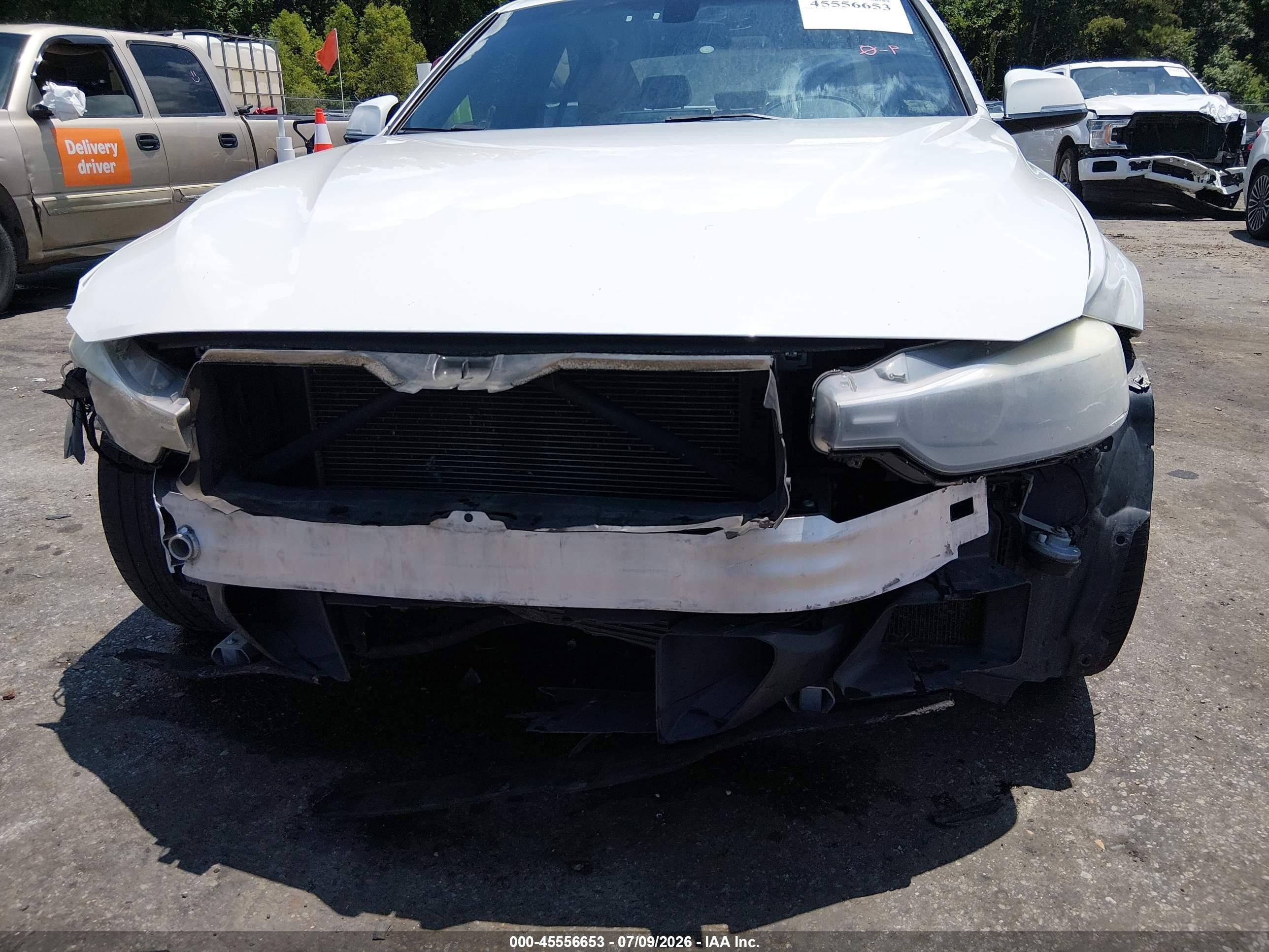 2014 Bmw 328i   White vin: WBA3A5C52EF605881