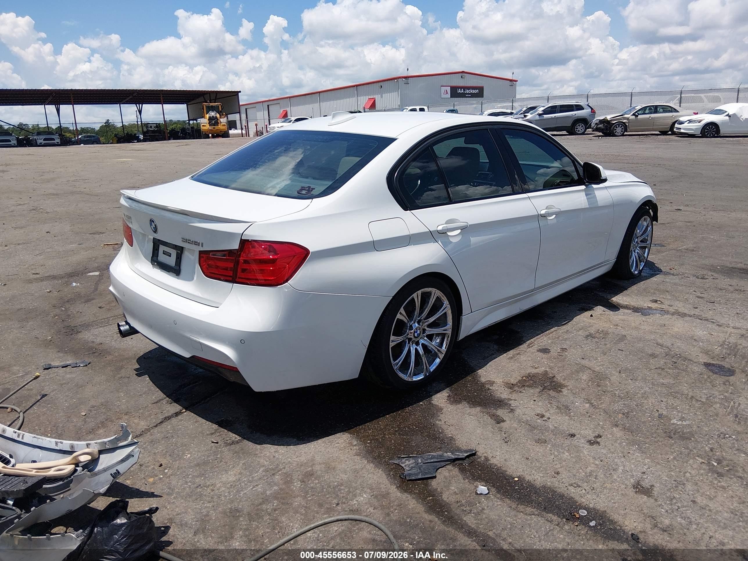 2014 Bmw 328i   White vin: WBA3A5C52EF605881