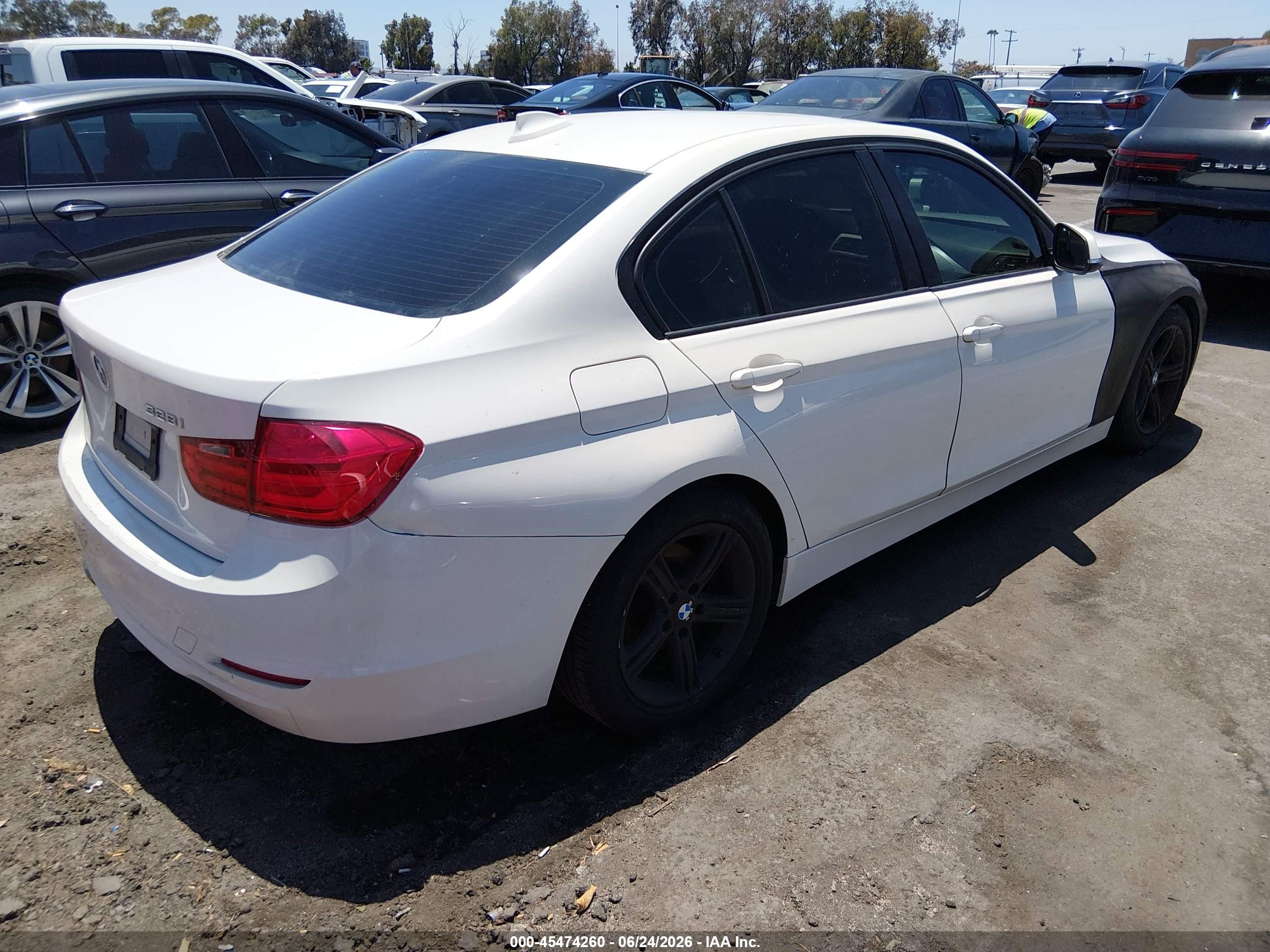 2013 Bmw 328i   White vin: WBA3A5C53DF351922
