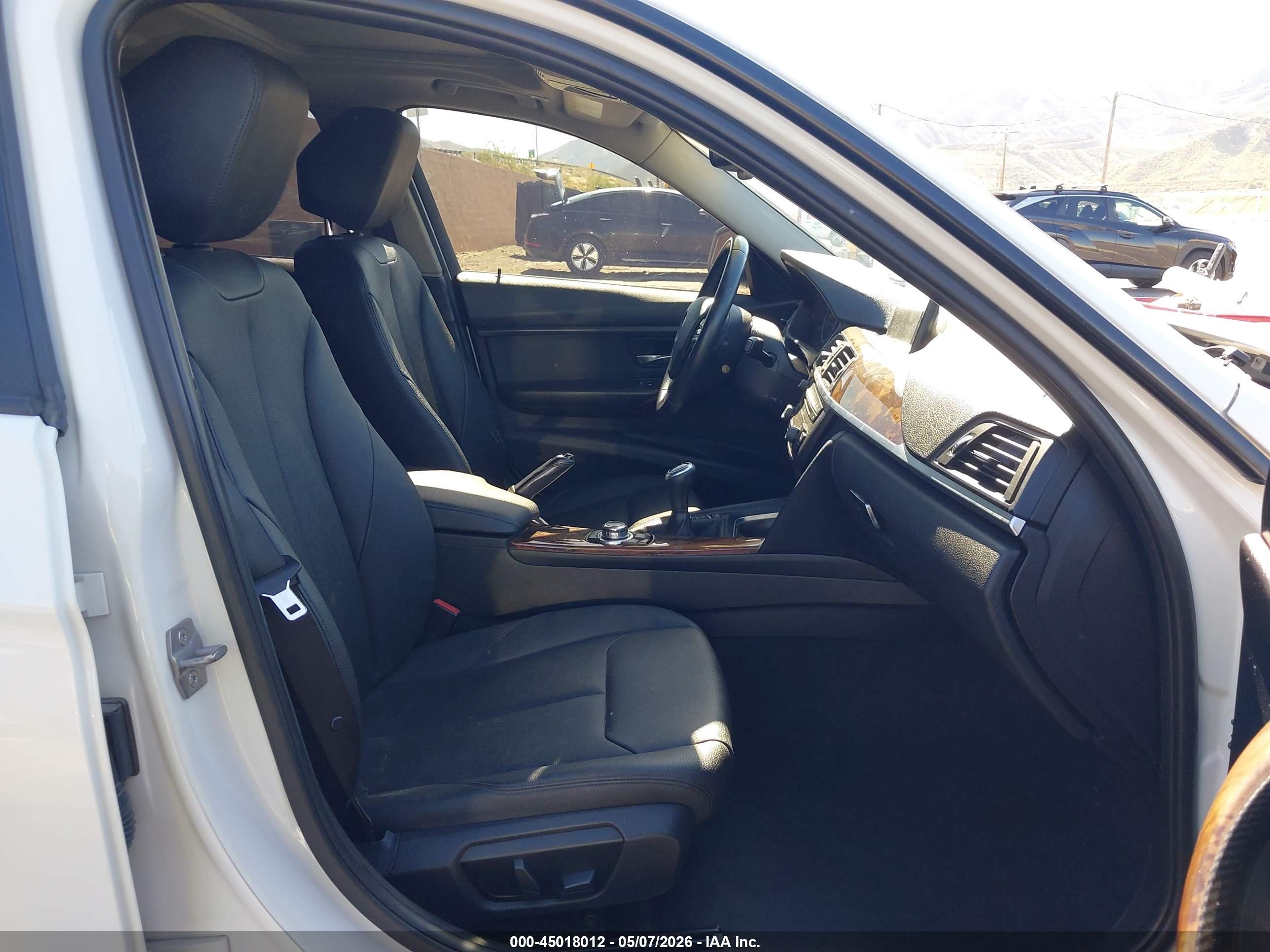 2013 Bmw 328i   White vin: WBA3A5C53DJ584597