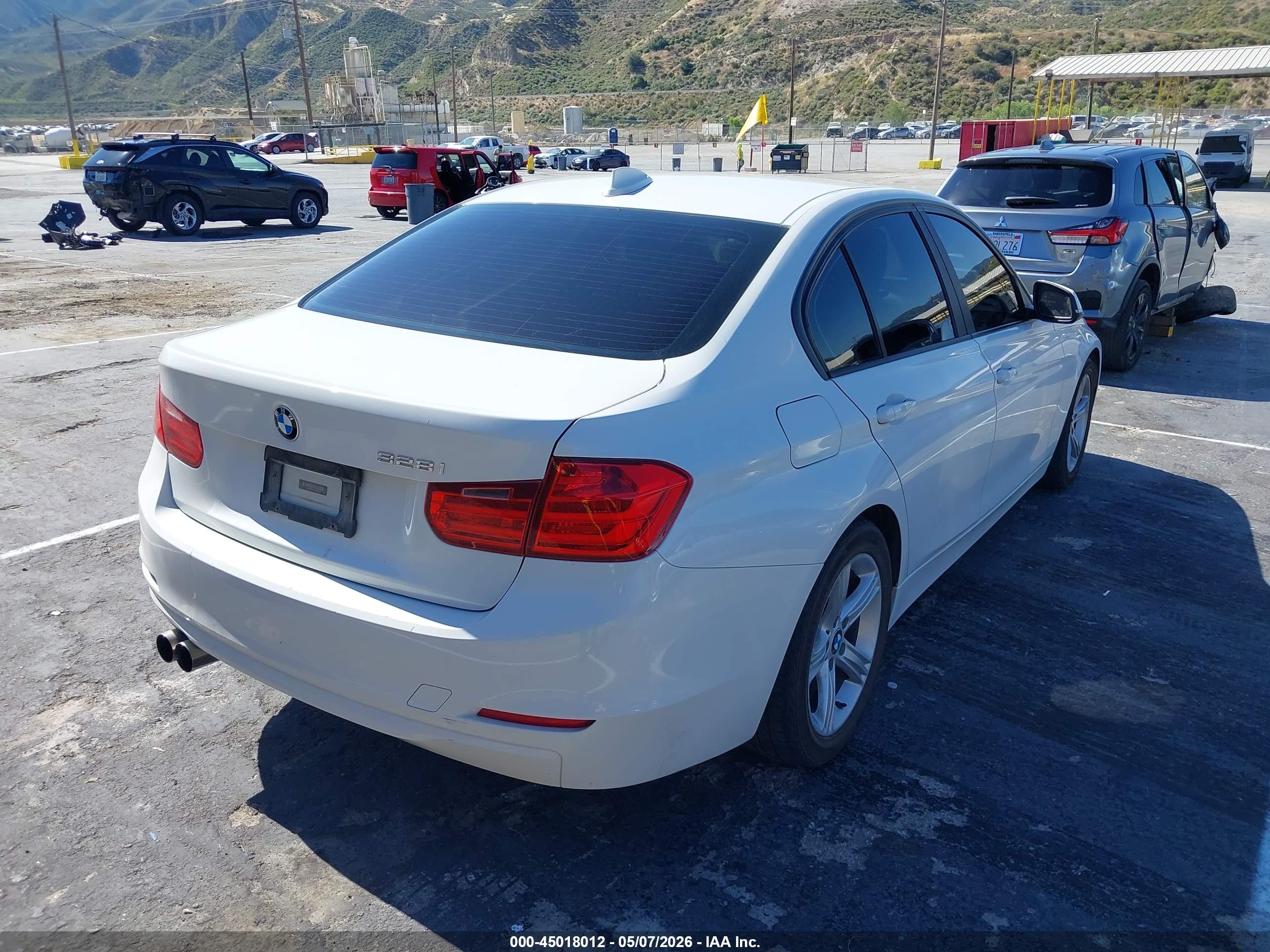 2013 Bmw 328i   White vin: WBA3A5C53DJ584597