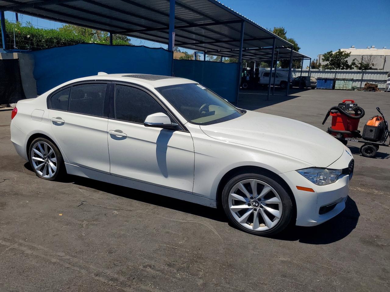 2012 Bmw 328 I White vin: WBA3A5C54CF342080