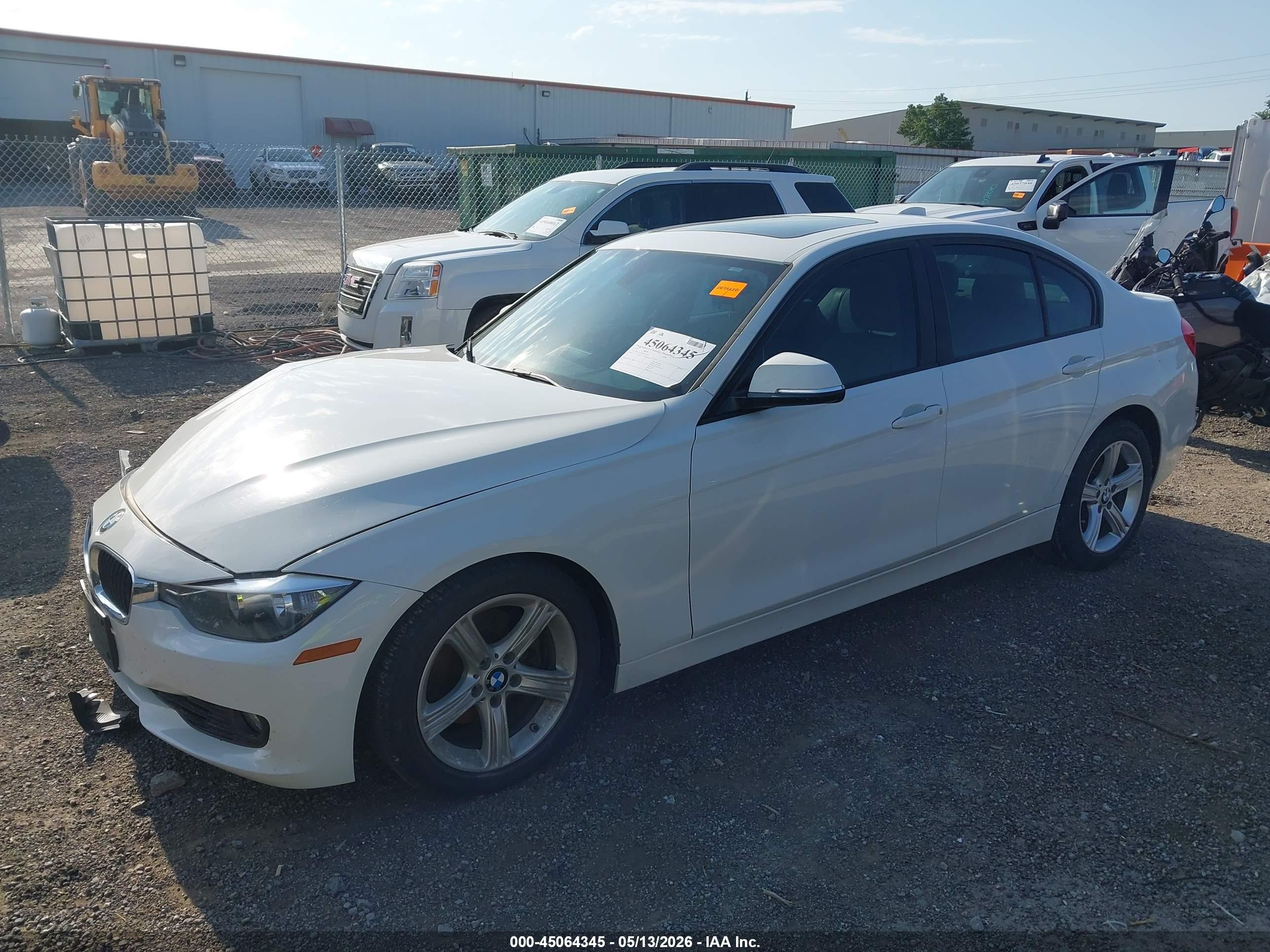 2013 Bmw 328i   White vin: WBA3A5C54DF355400