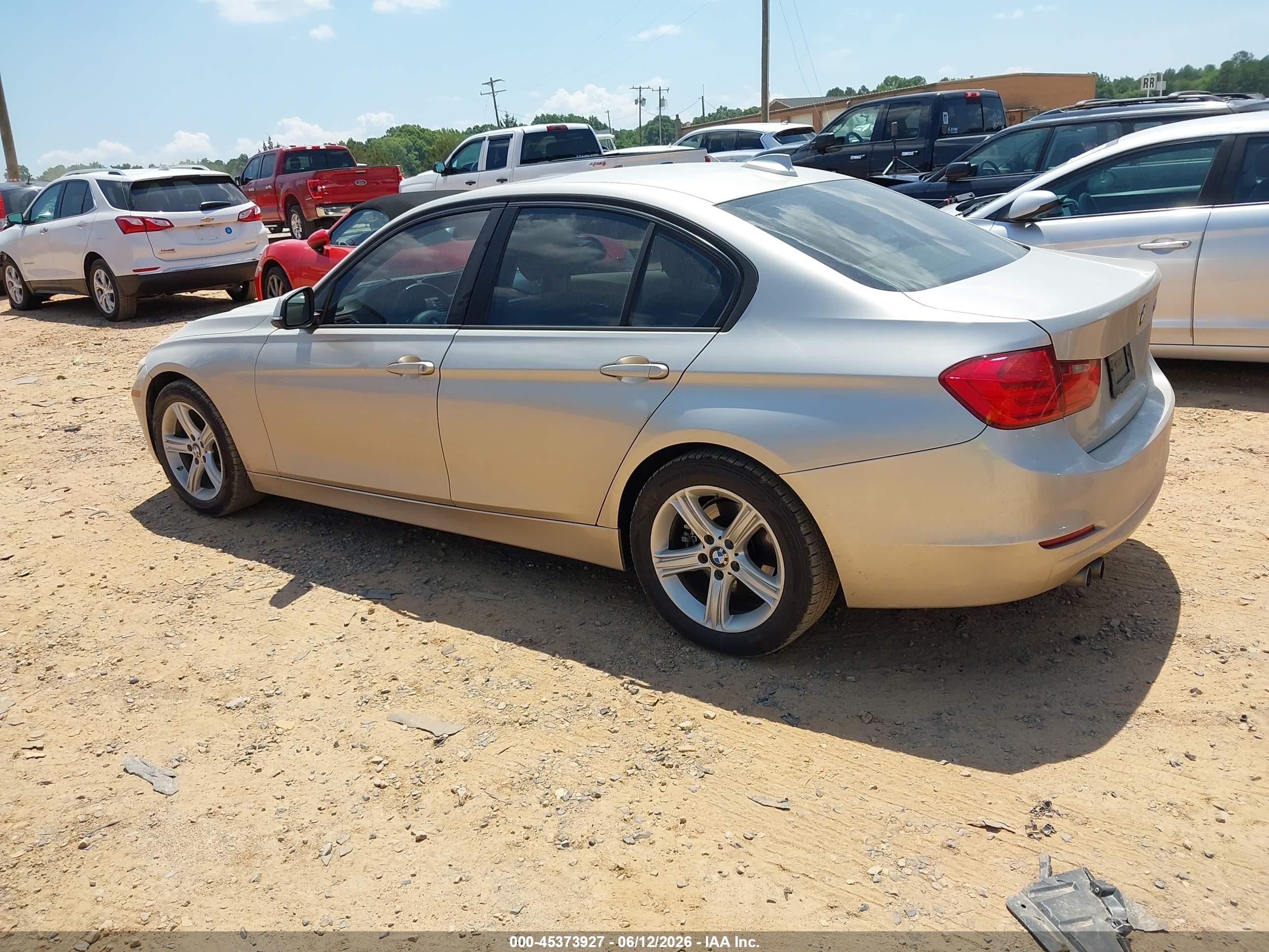 2014 Bmw 328i   Champagne vin: WBA3A5C54EJ463563
