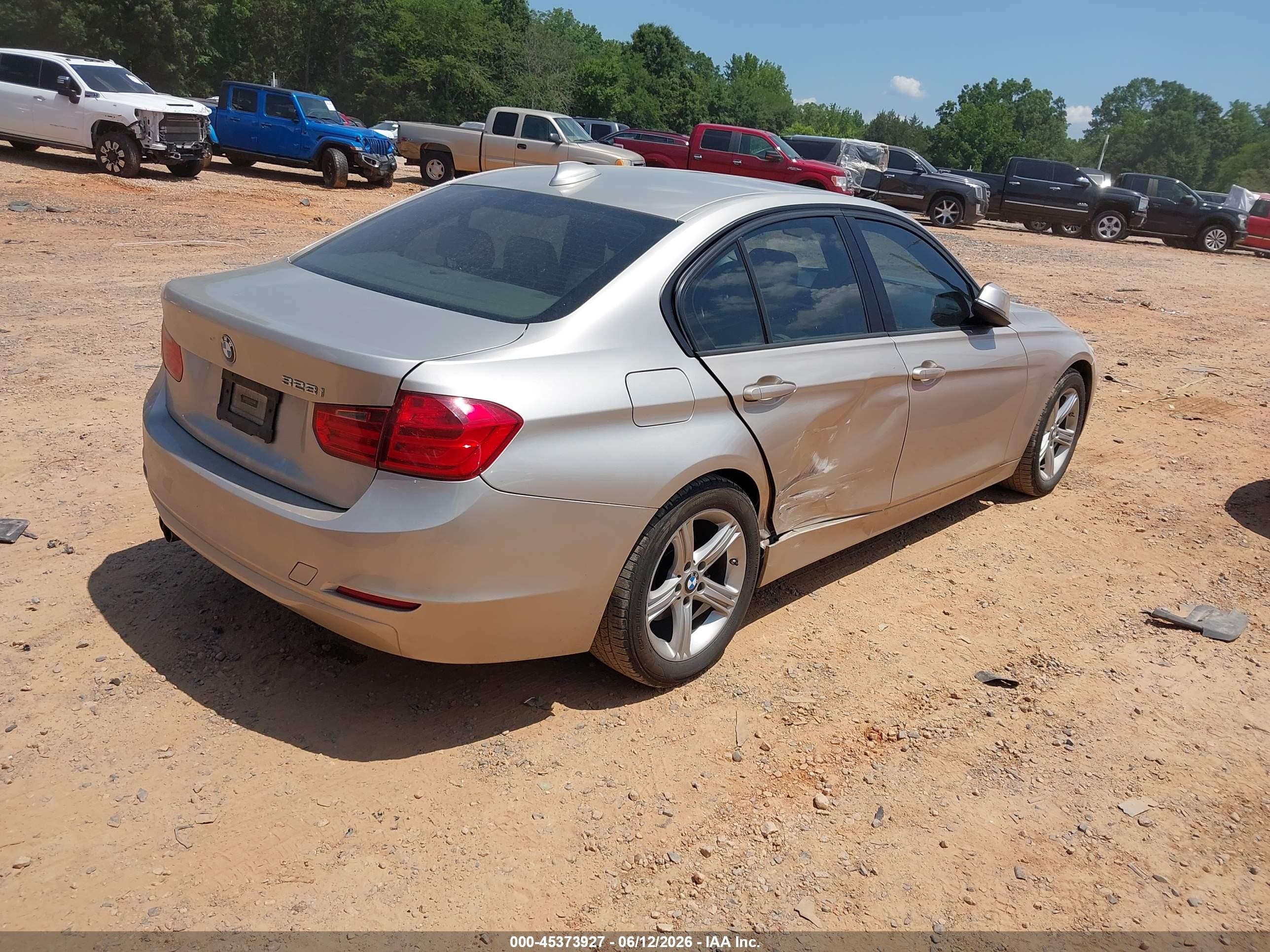2014 Bmw 328i   Champagne vin: WBA3A5C54EJ463563