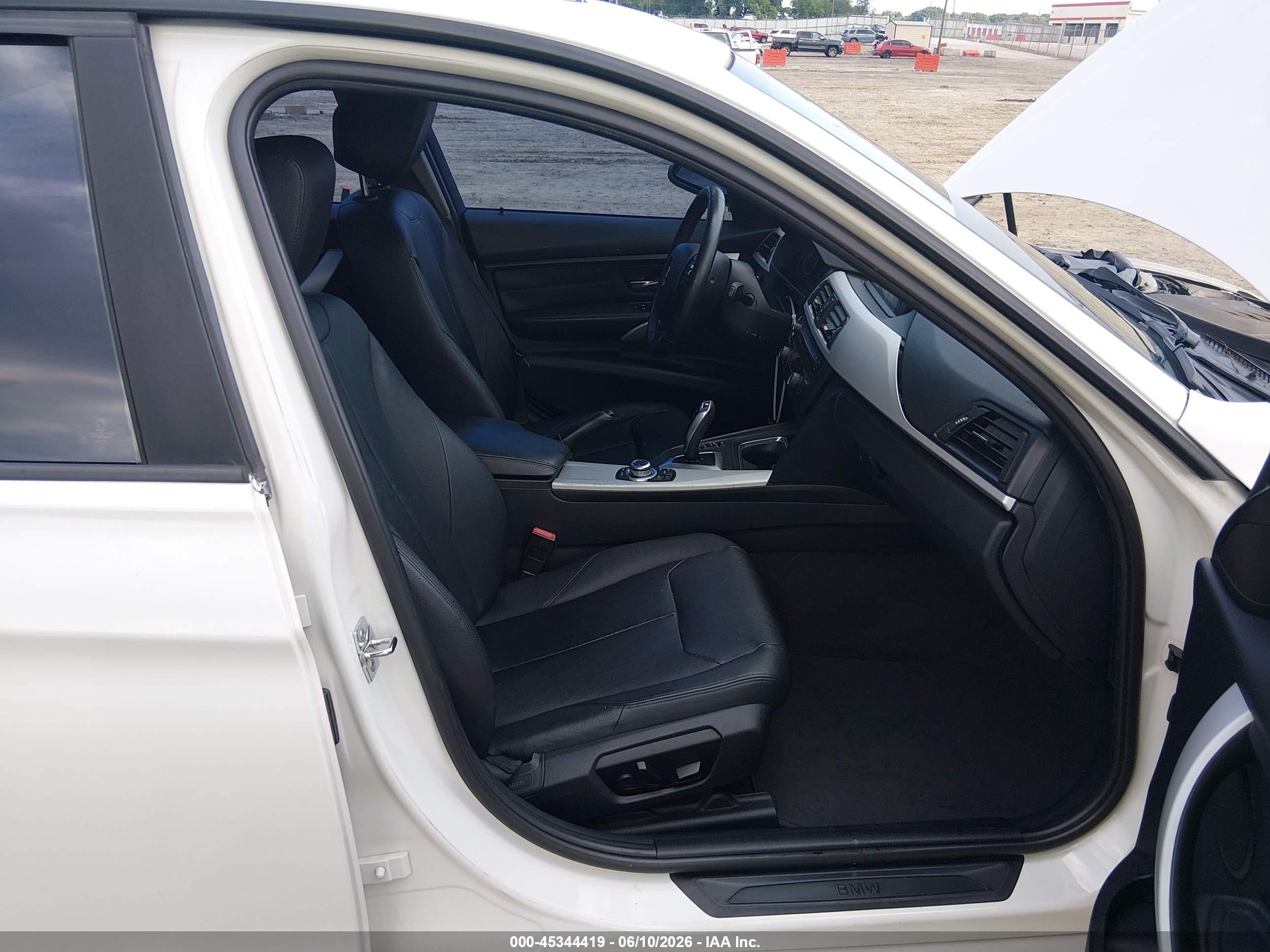 2012 Bmw 328i   White vin: WBA3A5C55CF344114