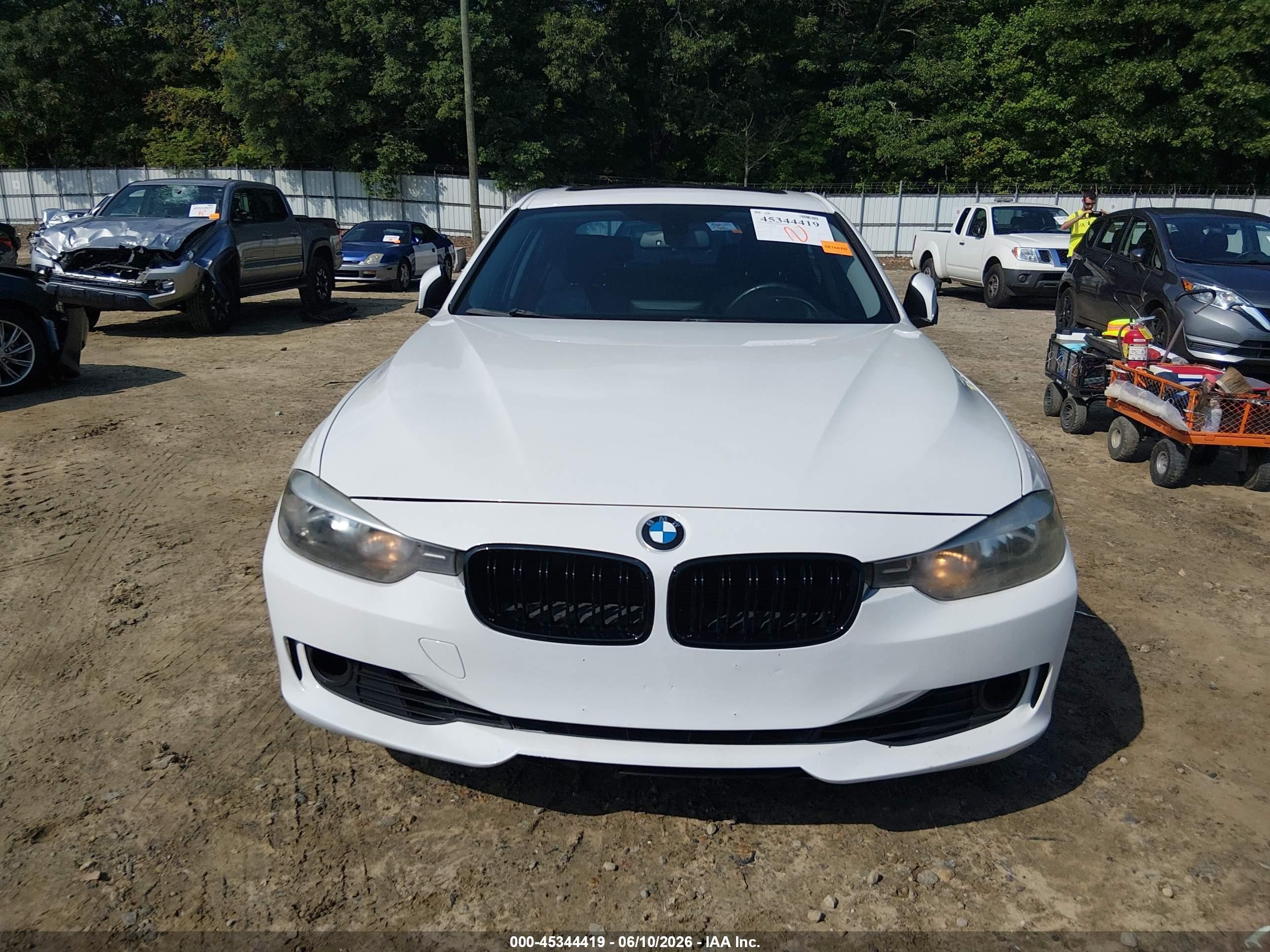 2012 Bmw 328i   White vin: WBA3A5C55CF344114