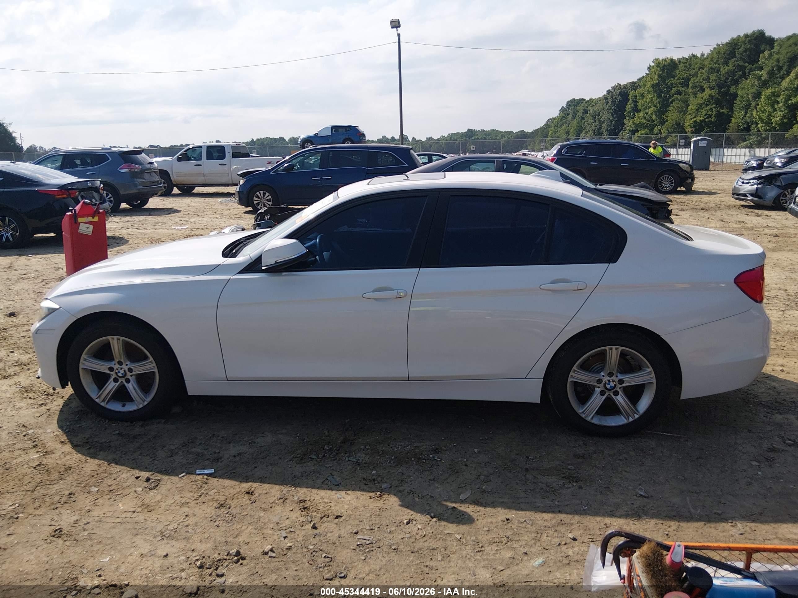 2012 Bmw 328i   White vin: WBA3A5C55CF344114
