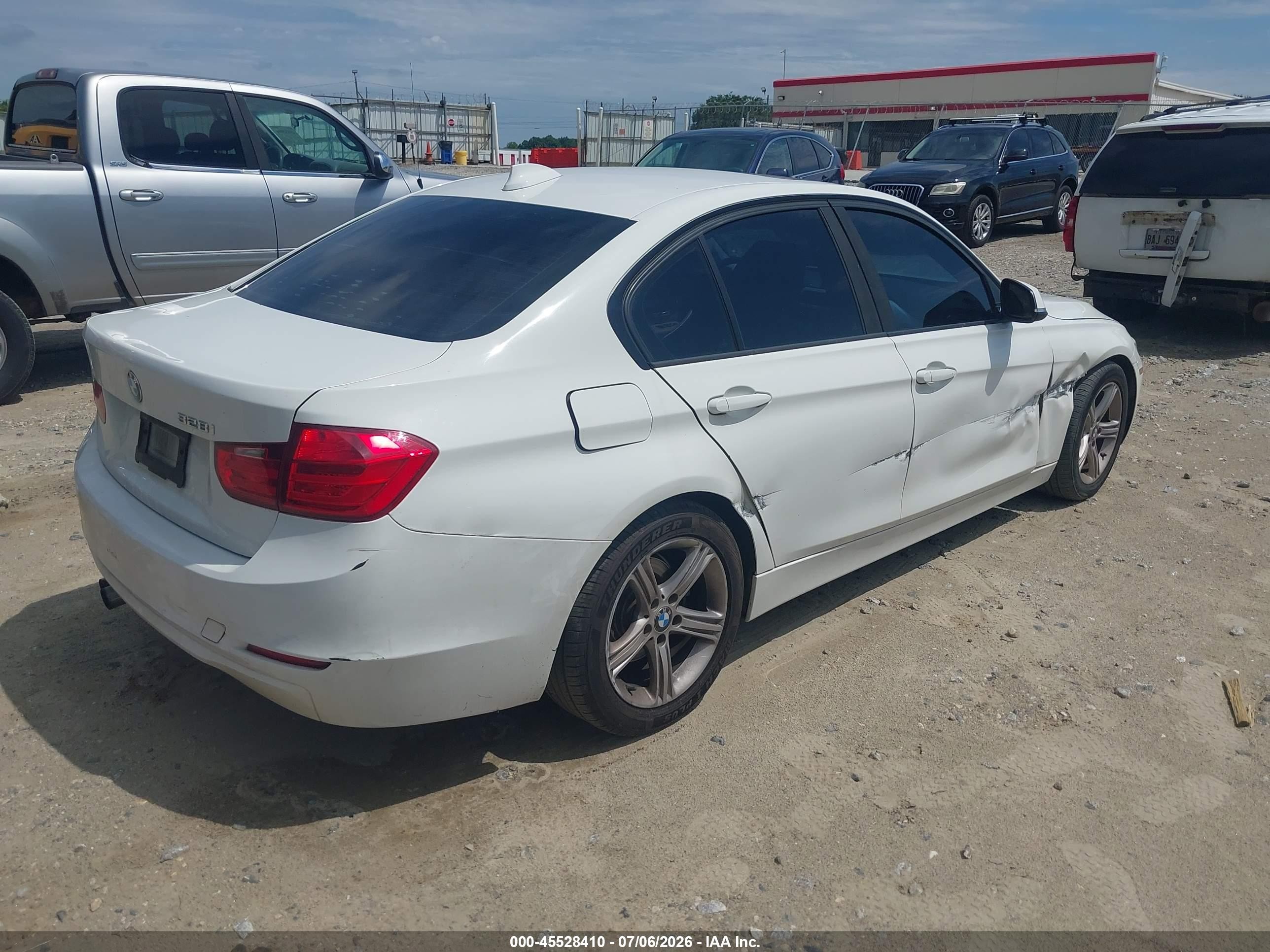 2012 Bmw 328i   White vin: WBA3A5C55CF349099