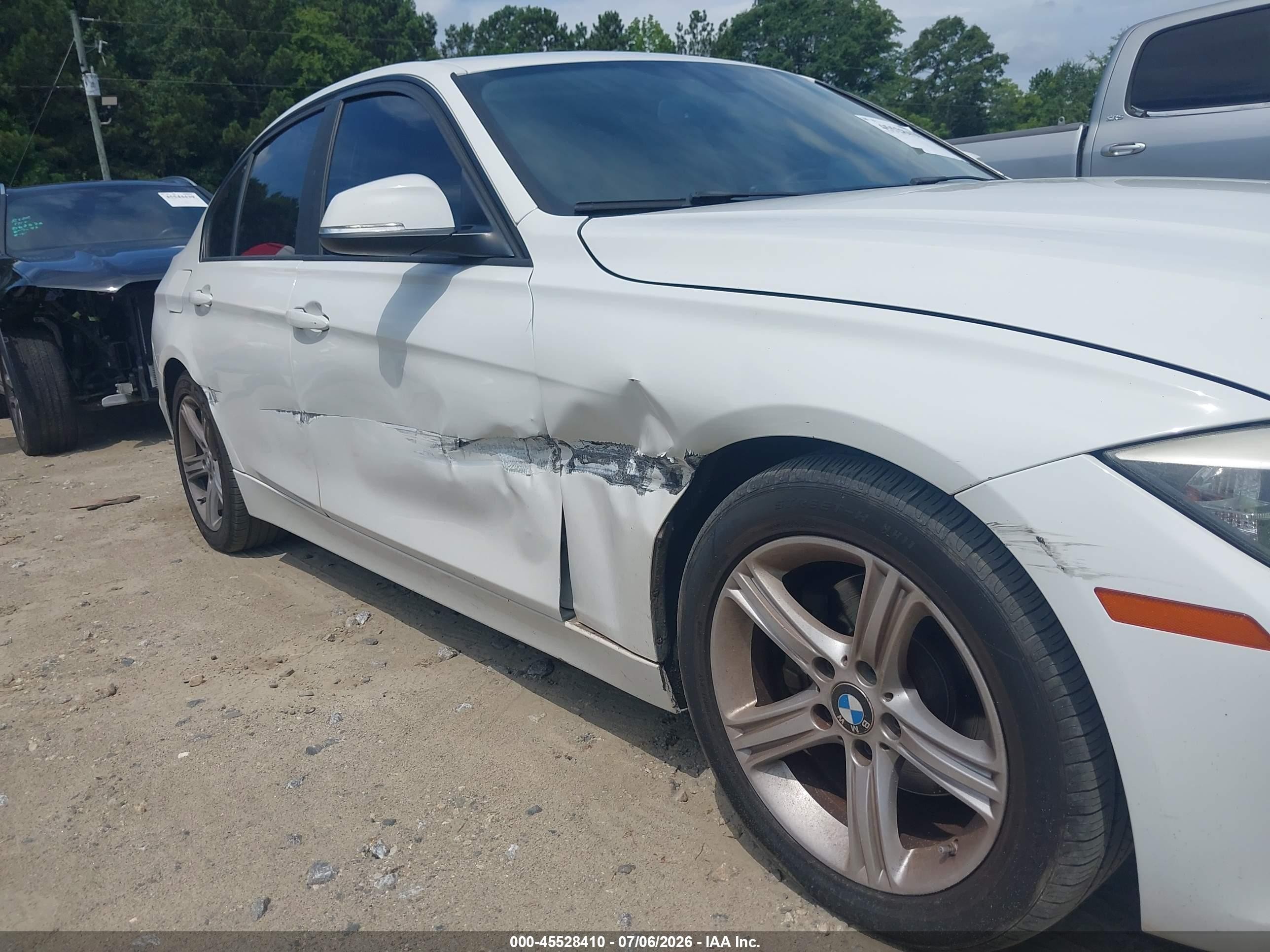 2012 Bmw 328i   White vin: WBA3A5C55CF349099