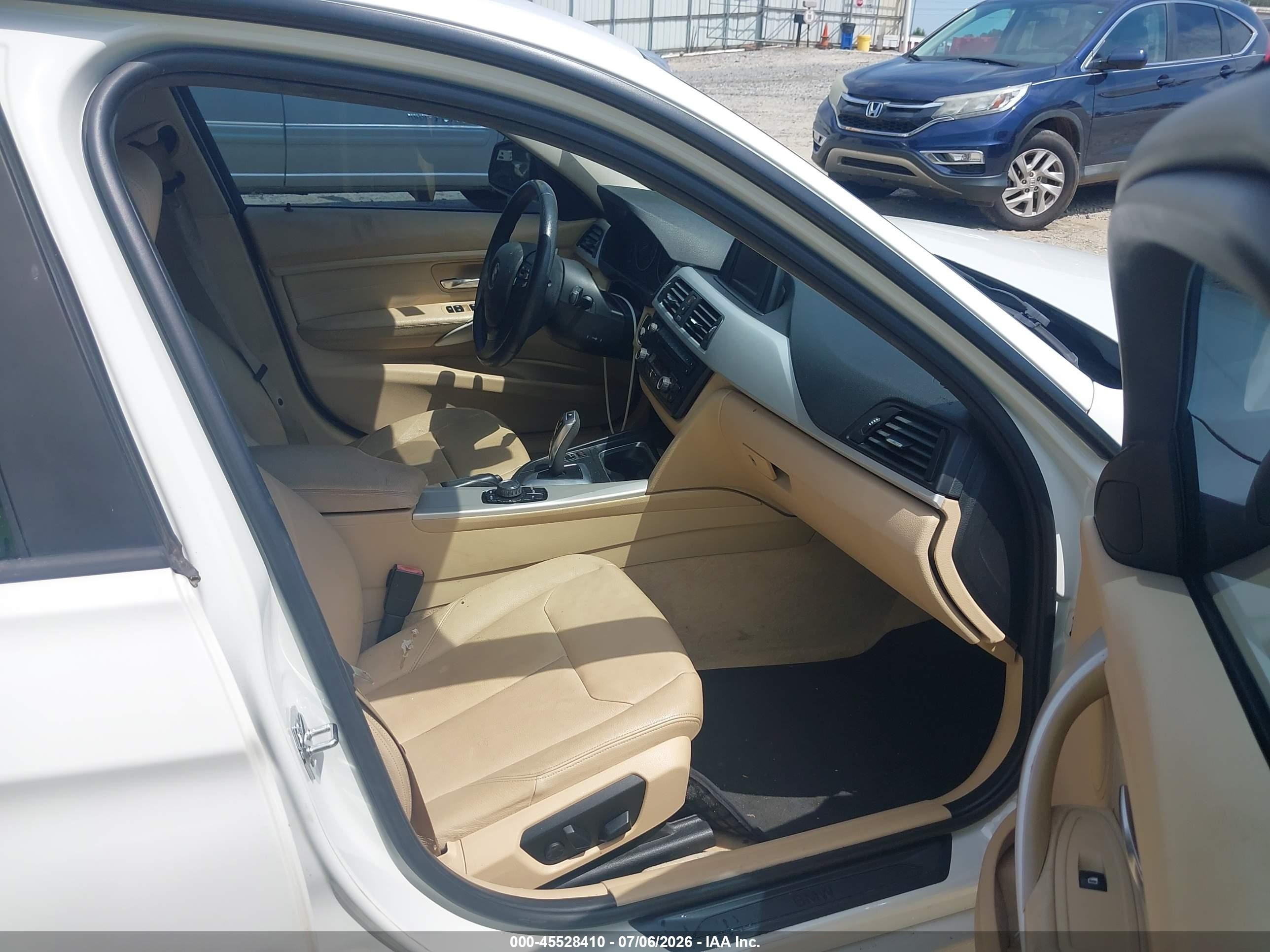2012 Bmw 328i   White vin: WBA3A5C55CF349099