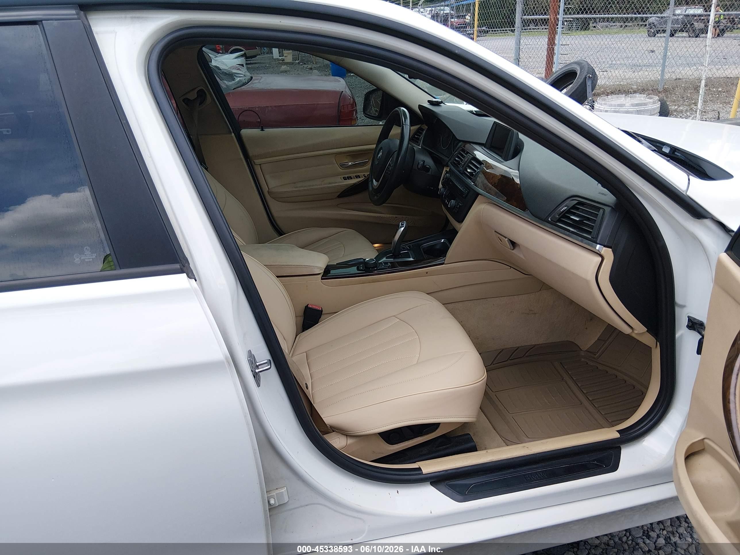 2014 Bmw 328i Белый vin: WBA3A5C55EF605129