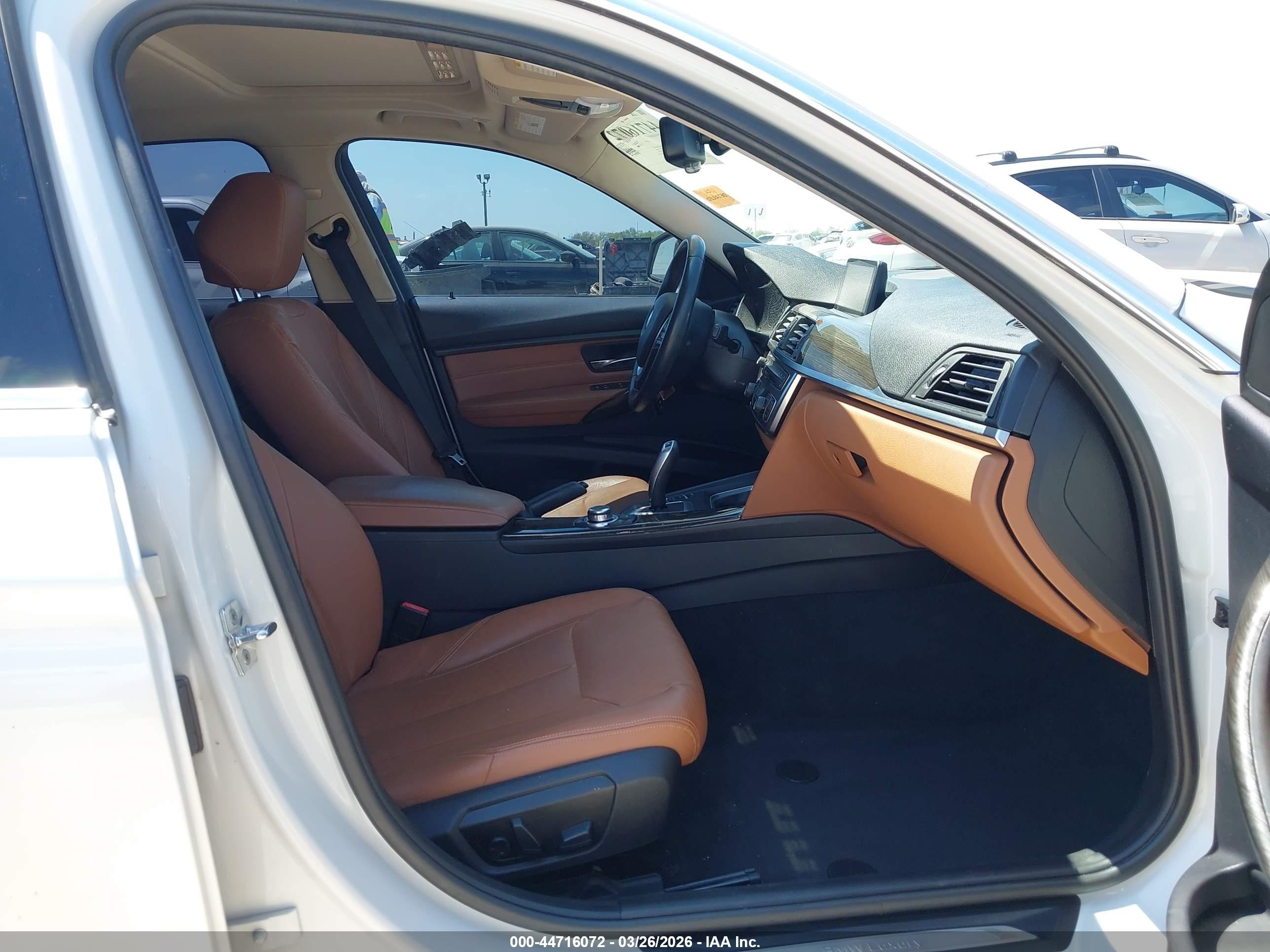 2012 Bmw 328i   White vin: WBA3A5C56CF347510