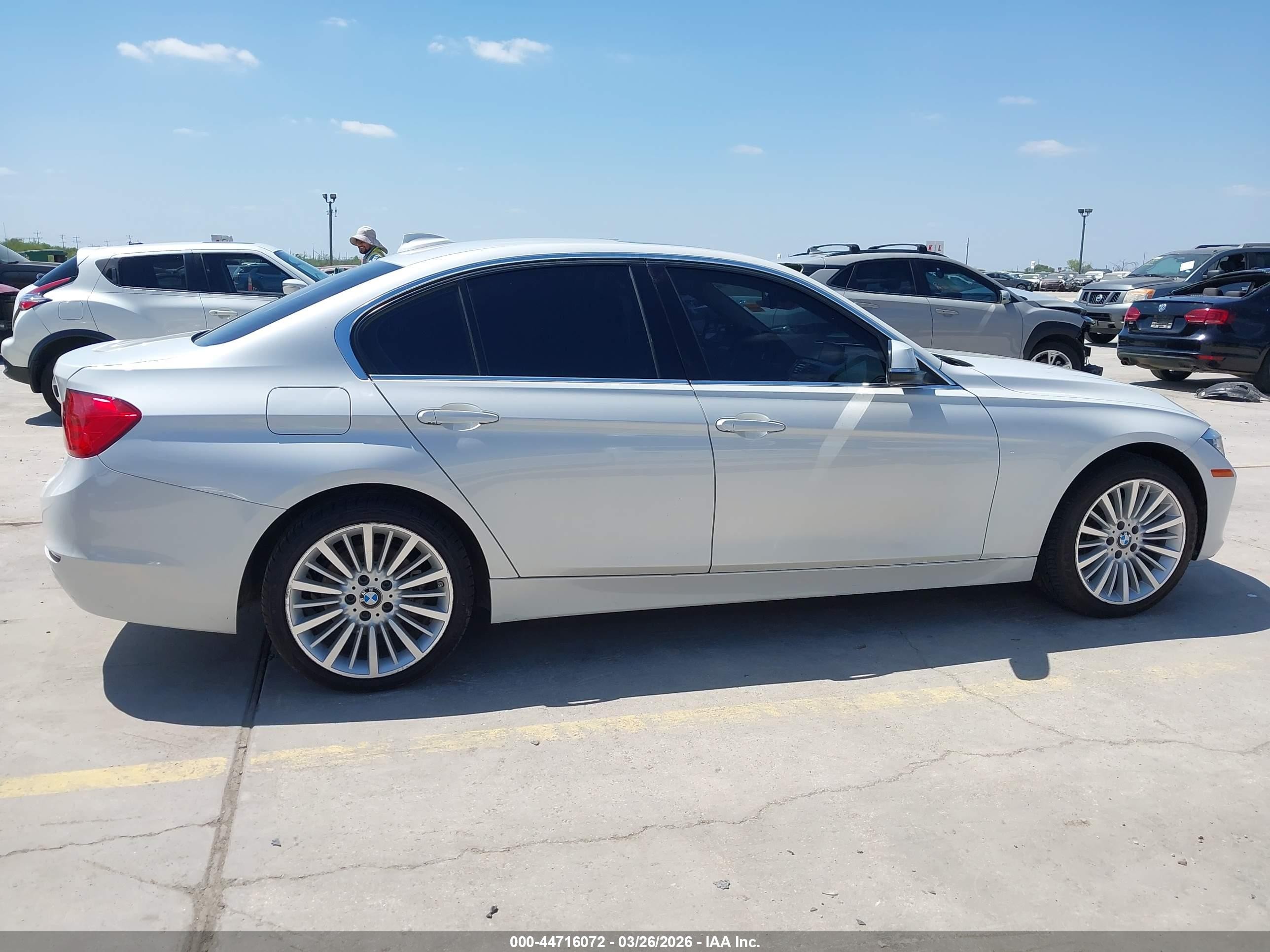 2012 Bmw 328i   White vin: WBA3A5C56CF347510