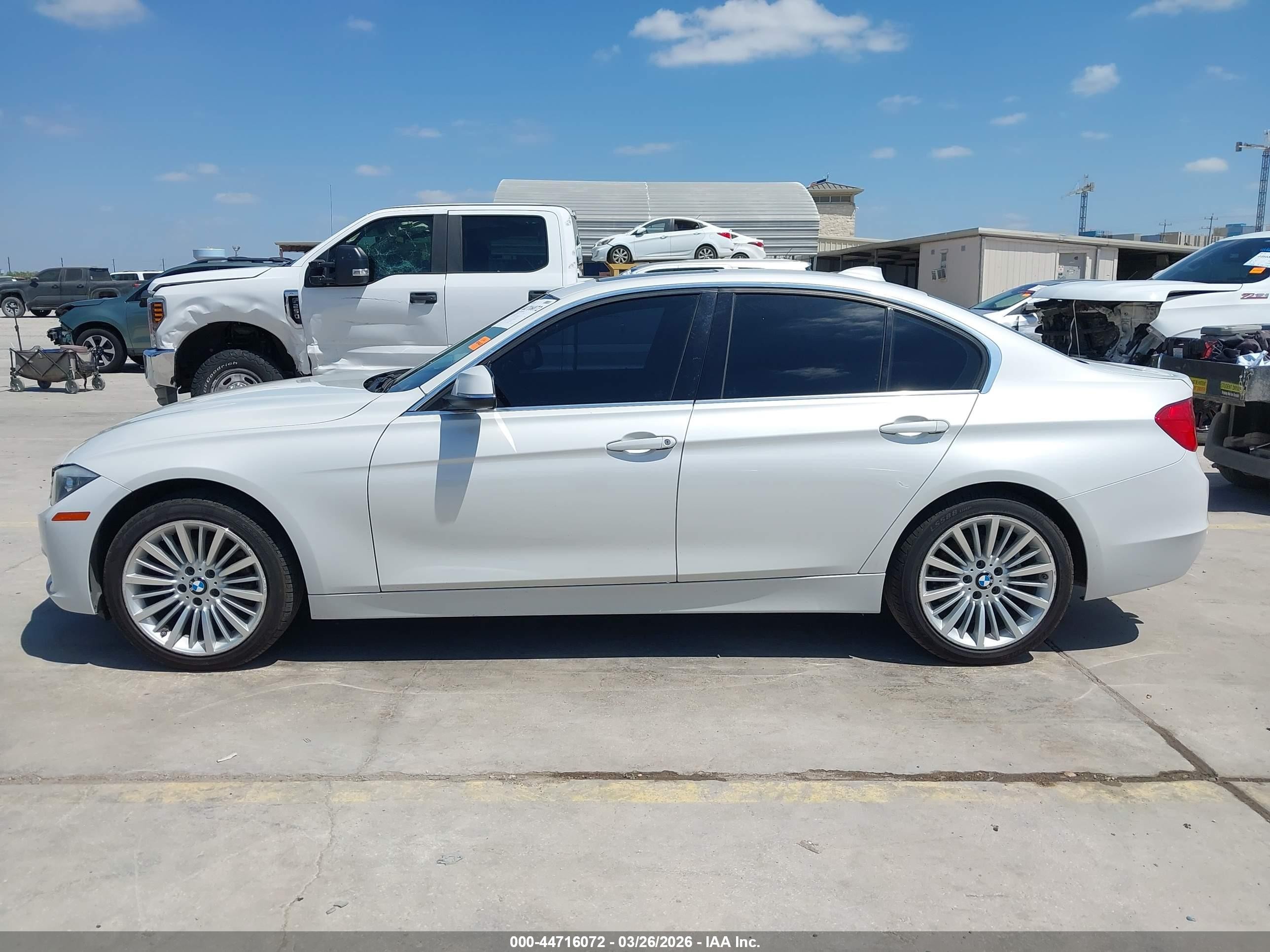 2012 Bmw 328i   White vin: WBA3A5C56CF347510