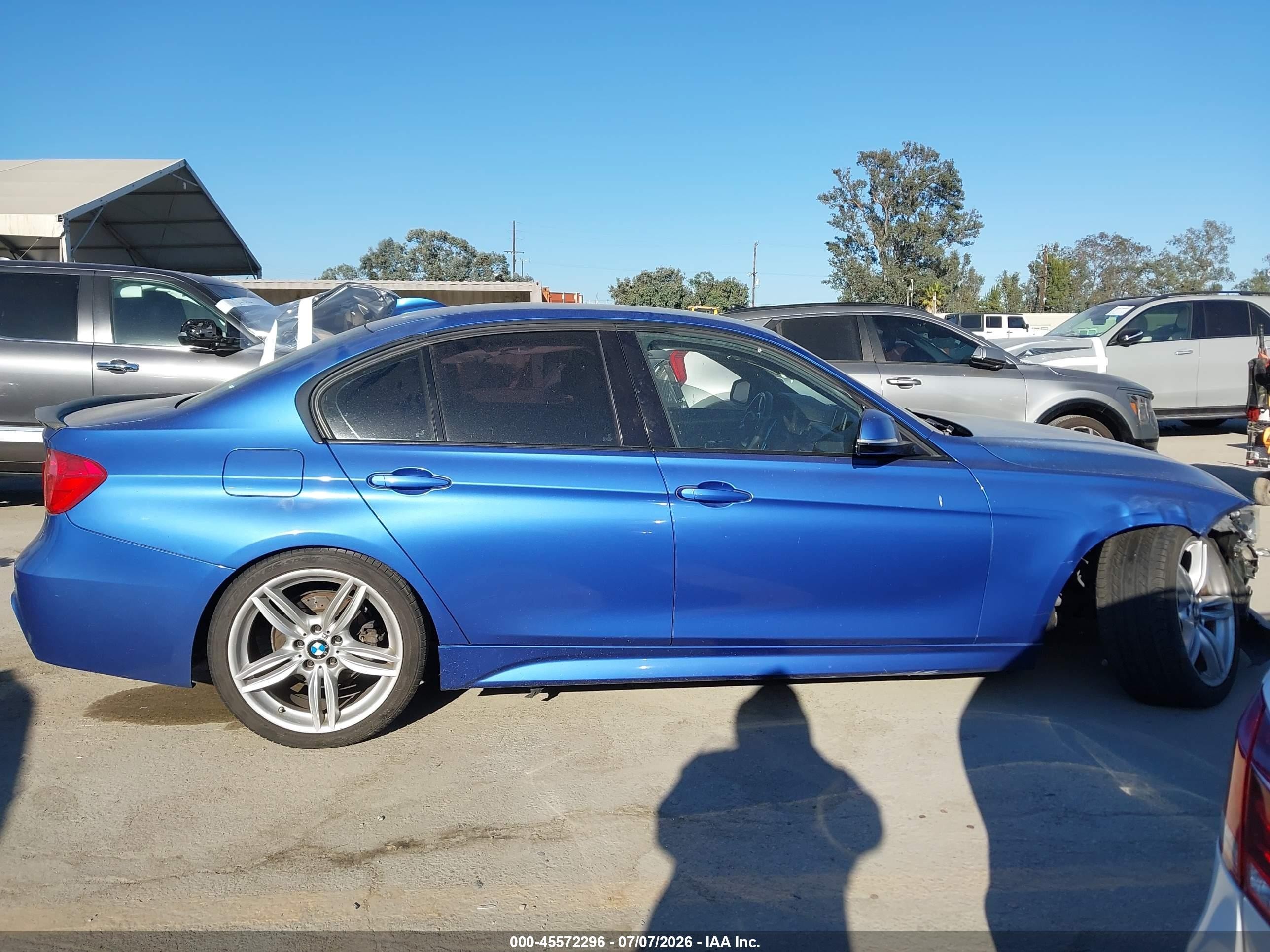 2013 Bmw 328i Синий vin: WBA3A5C56DF353910