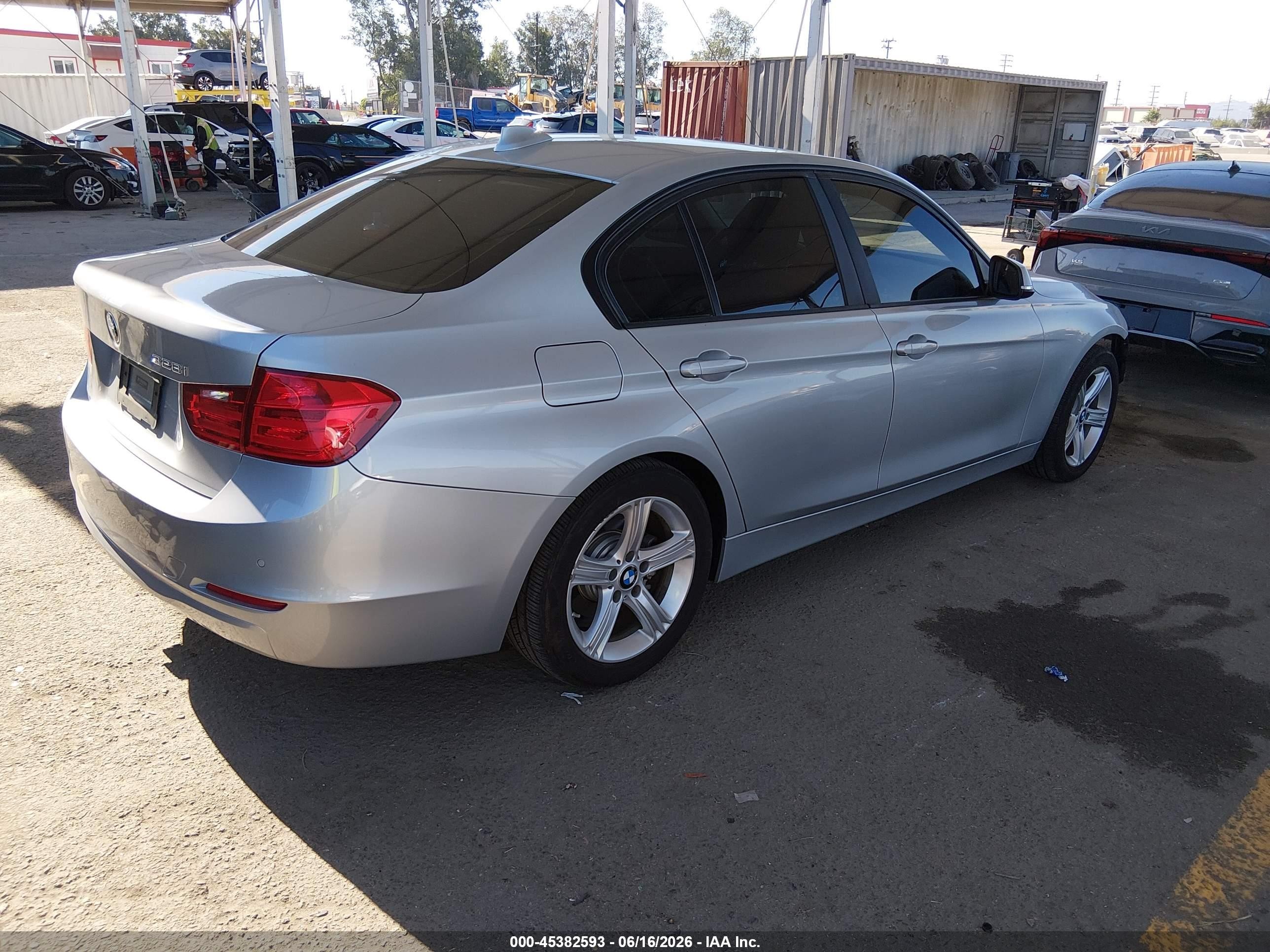 2015 Bmw 328i   Silver vin: WBA3A5C56FF609644