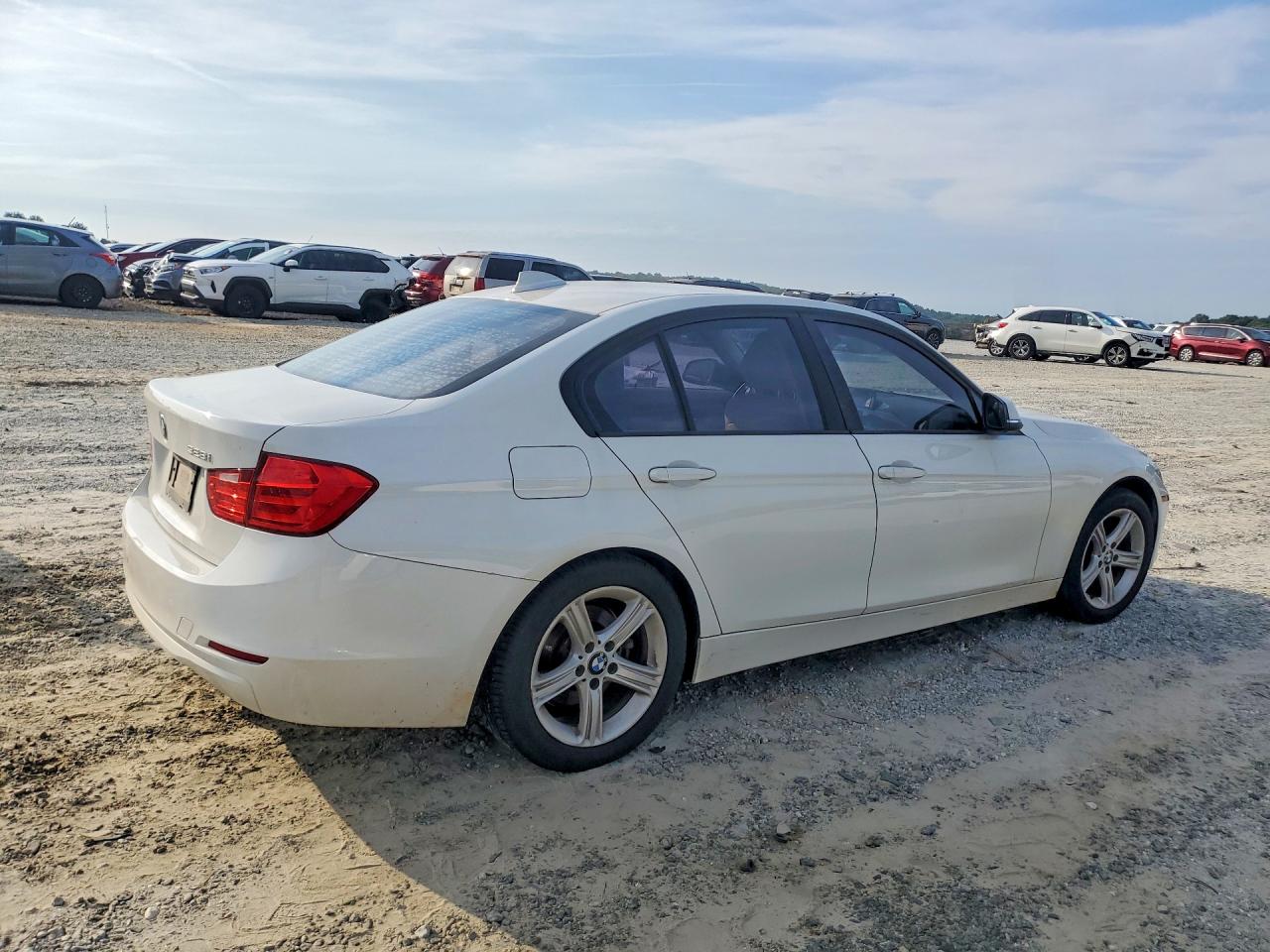 2013 Bmw 328 I White vin: WBA3A5C57DF359389
