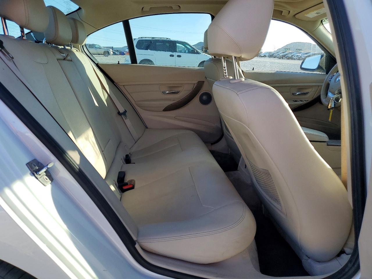 2013 Bmw 328 I White vin: WBA3A5C57DF603008