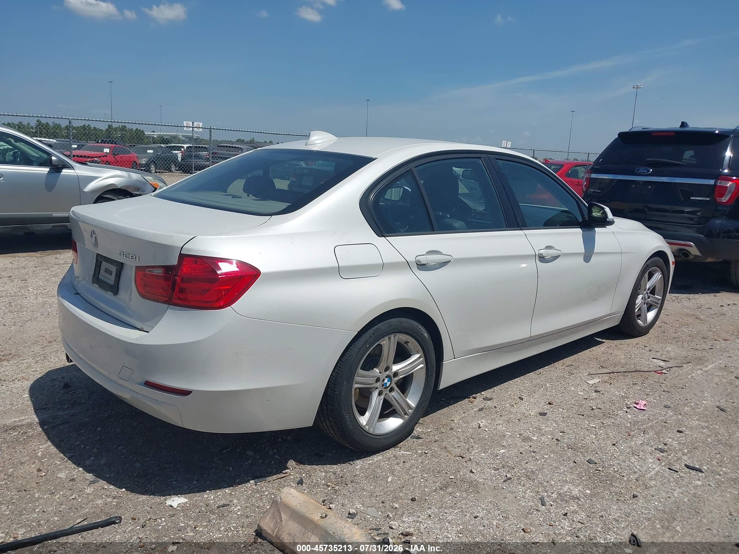 2014 Bmw 328i Белый vin: WBA3A5C57EF605326