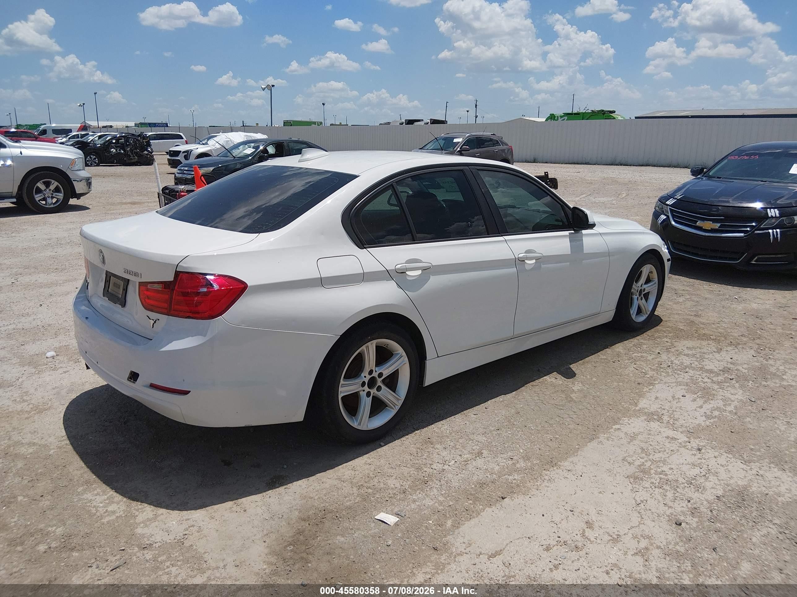 2014 Bmw 328i   Белый vin: WBA3A5C57EP602002