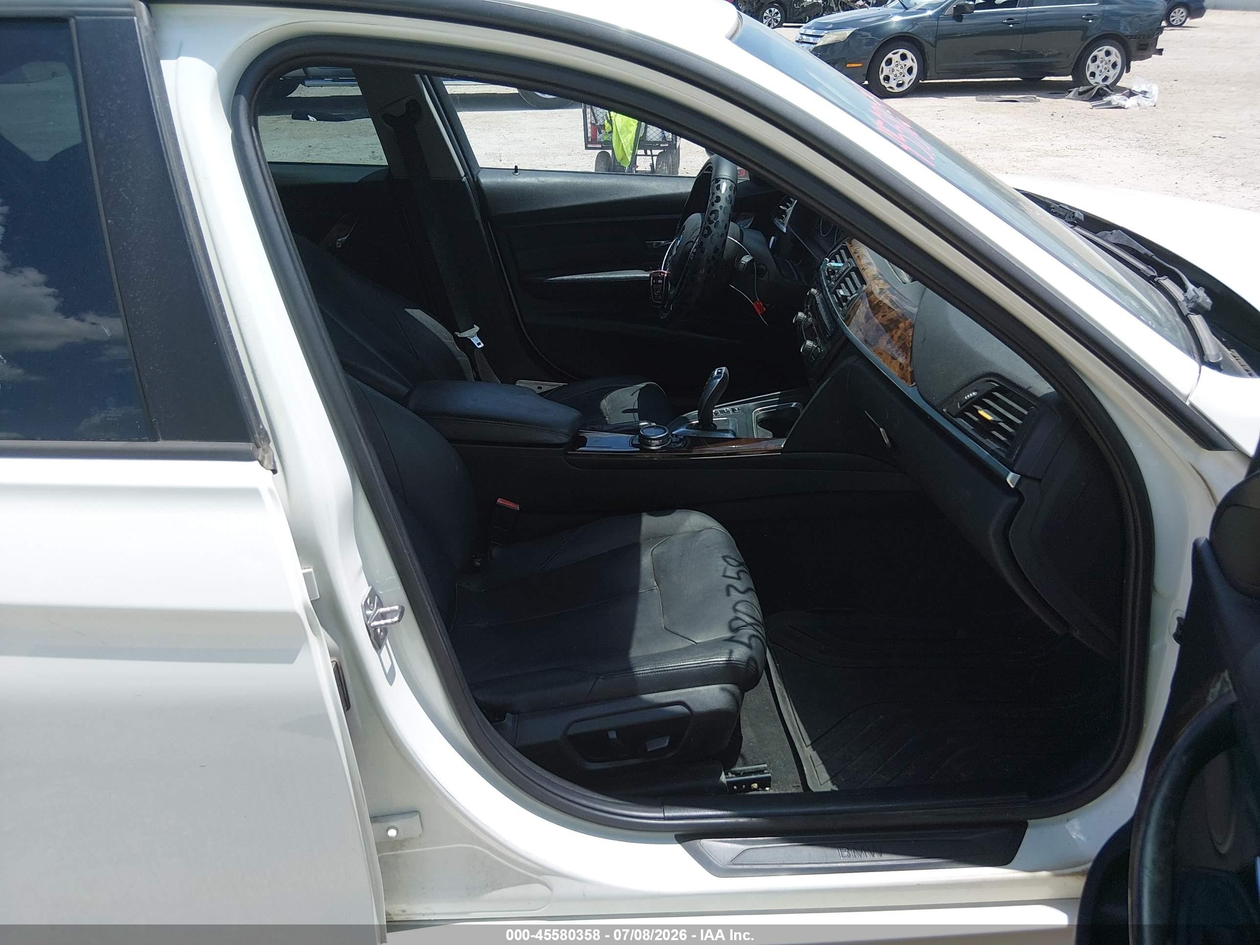 2014 Bmw 328i   Белый vin: WBA3A5C57EP602002