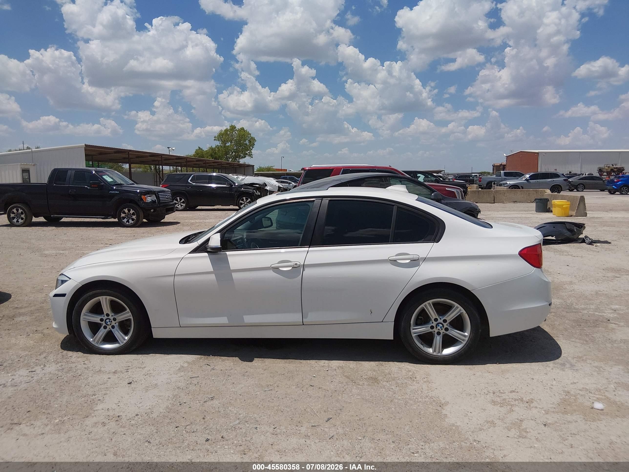 2014 Bmw 328i   Белый vin: WBA3A5C57EP602002