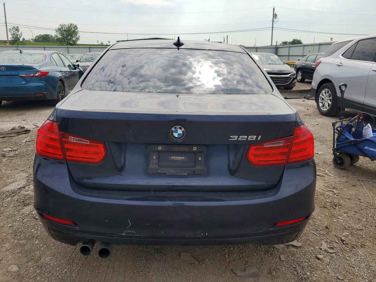 2013 Bmw 328 I Blue vin: WBA3A5C58DF357070
