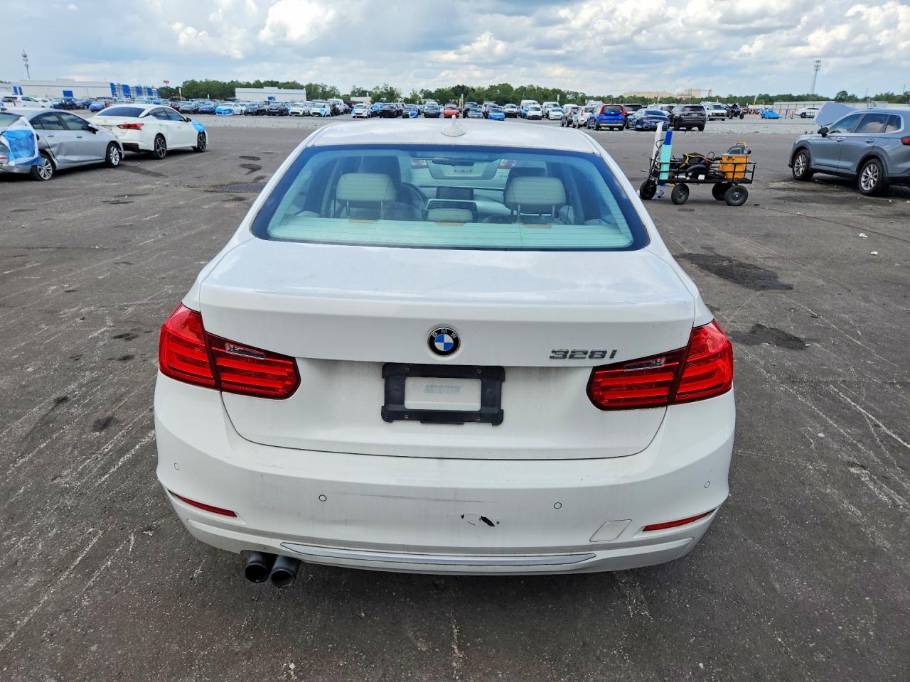 2012 Bmw 328 I White vin: WBA3A5C59CF341457