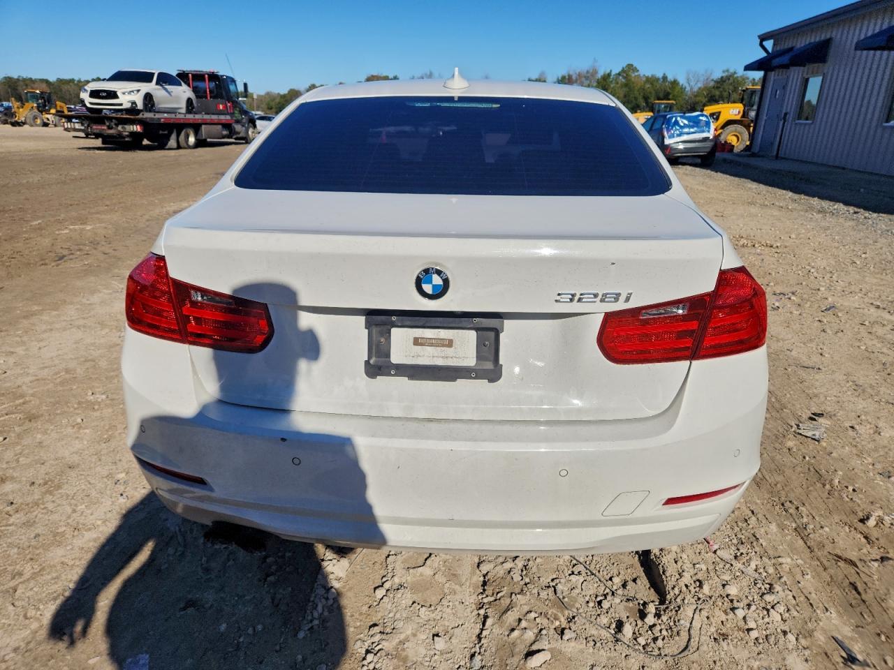 2015 Bmw 328 I Белый vin: WBA3A5C59FF607841