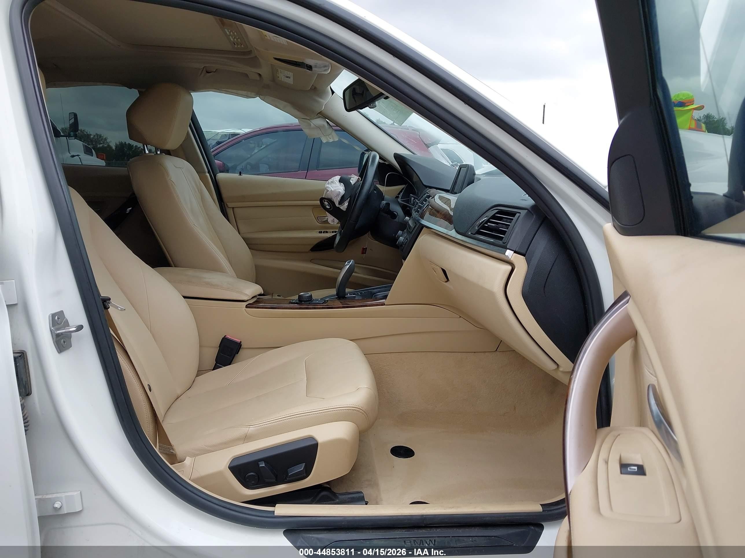 2013 Bmw 328i   White vin: WBA3A5C5XDF354025