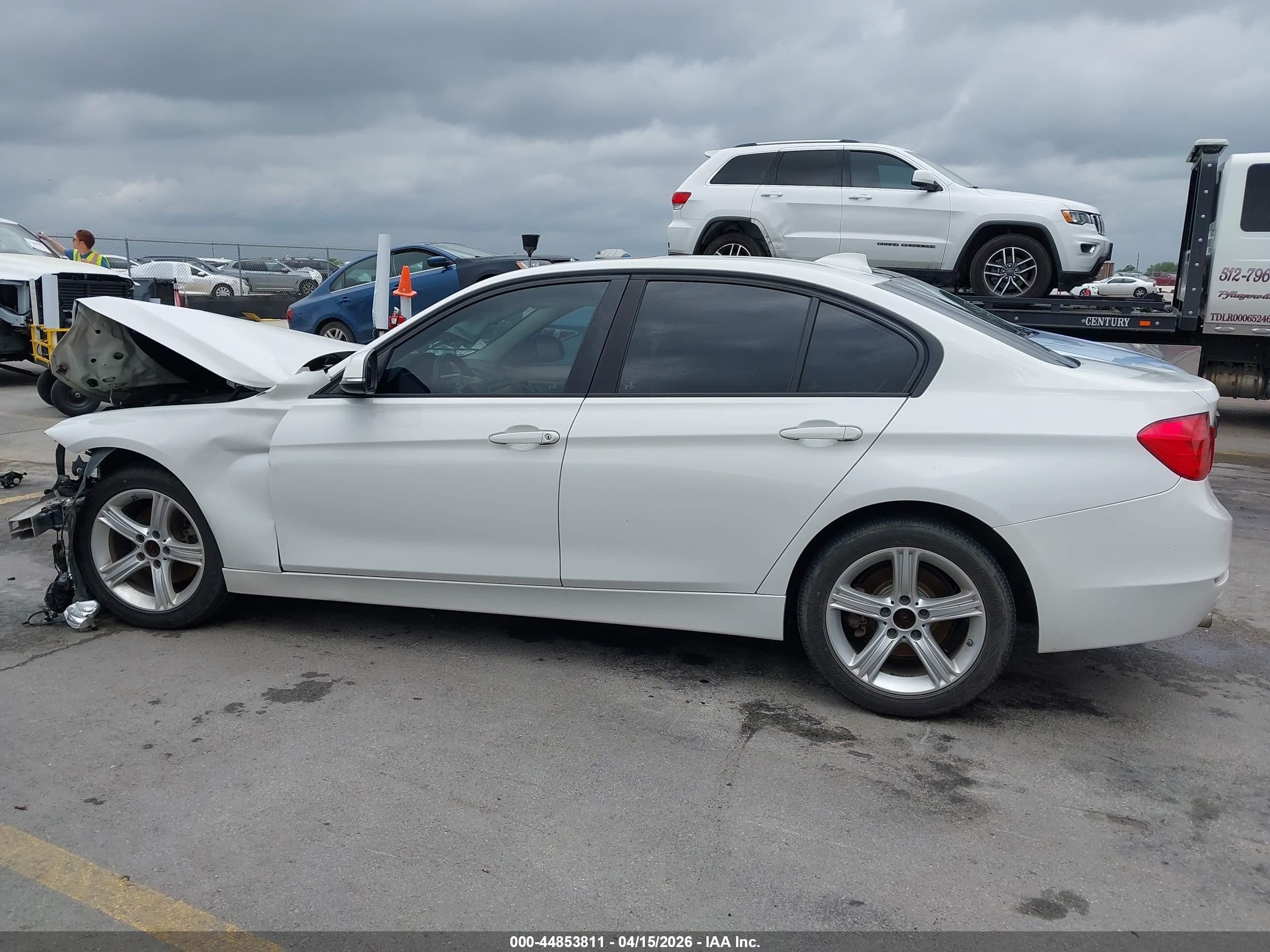 2013 Bmw 328i   White vin: WBA3A5C5XDF354025