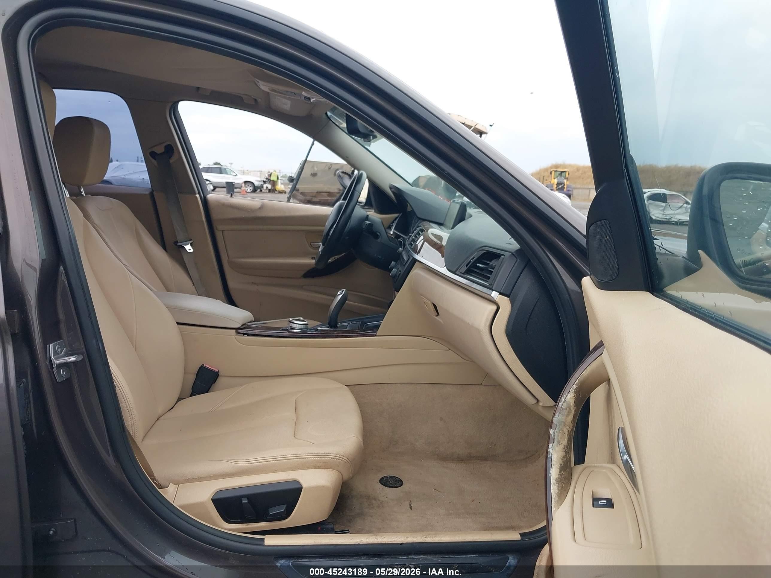 2013 Bmw 328i   Beige vin: WBA3A5C5XDF354896