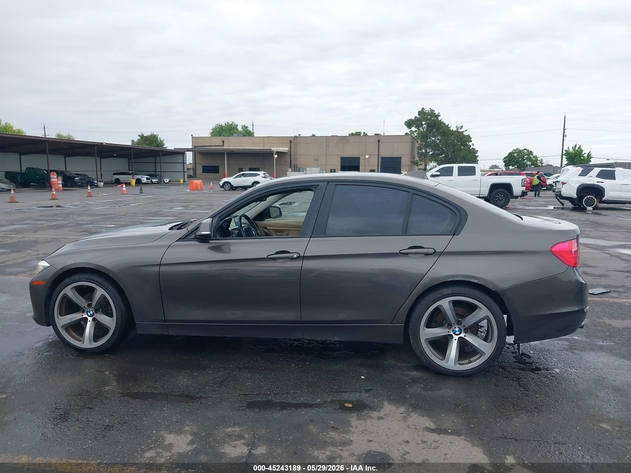2013 Bmw 328i   Beige vin: WBA3A5C5XDF354896