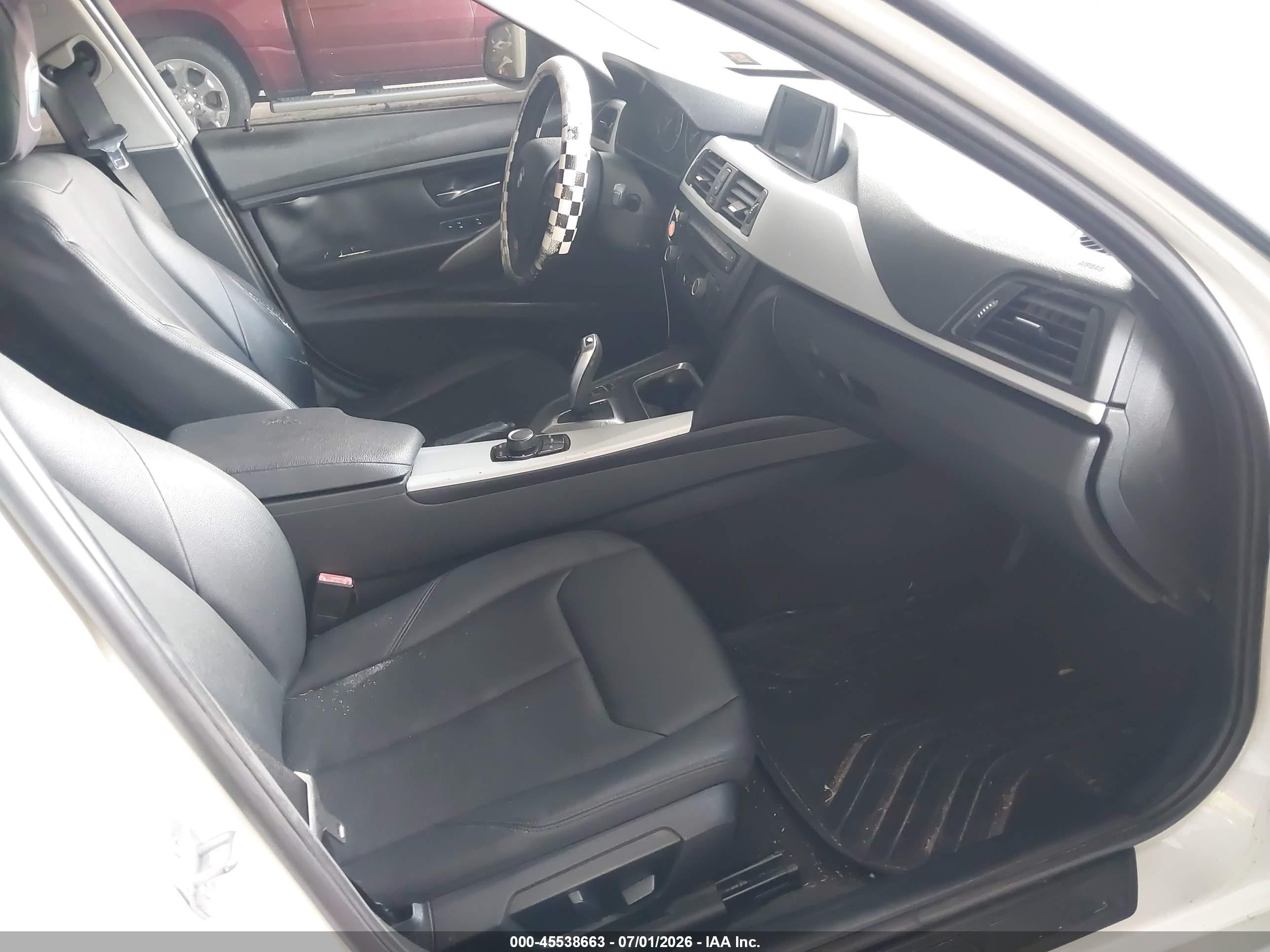 2013 Bmw 328i   White vin: WBA3A5C5XDJ461220