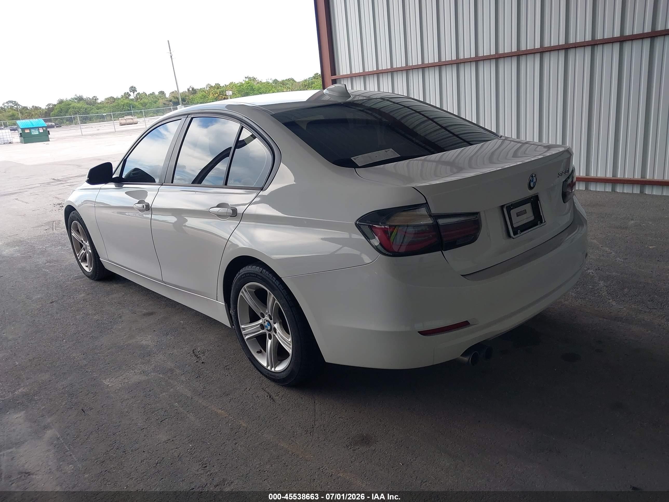 2013 Bmw 328i   White vin: WBA3A5C5XDJ461220